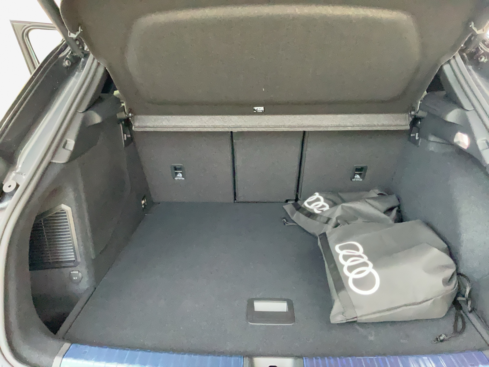 AUDI Q3 SUV e-hybrid 200 kW S tronig-image-12