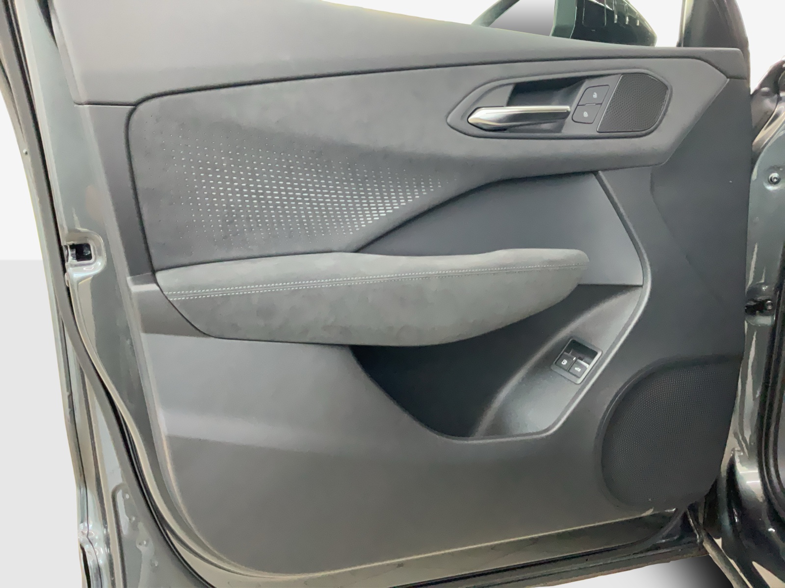 AUDI Q3 SUV e-hybrid 200 kW S tronig-image-14