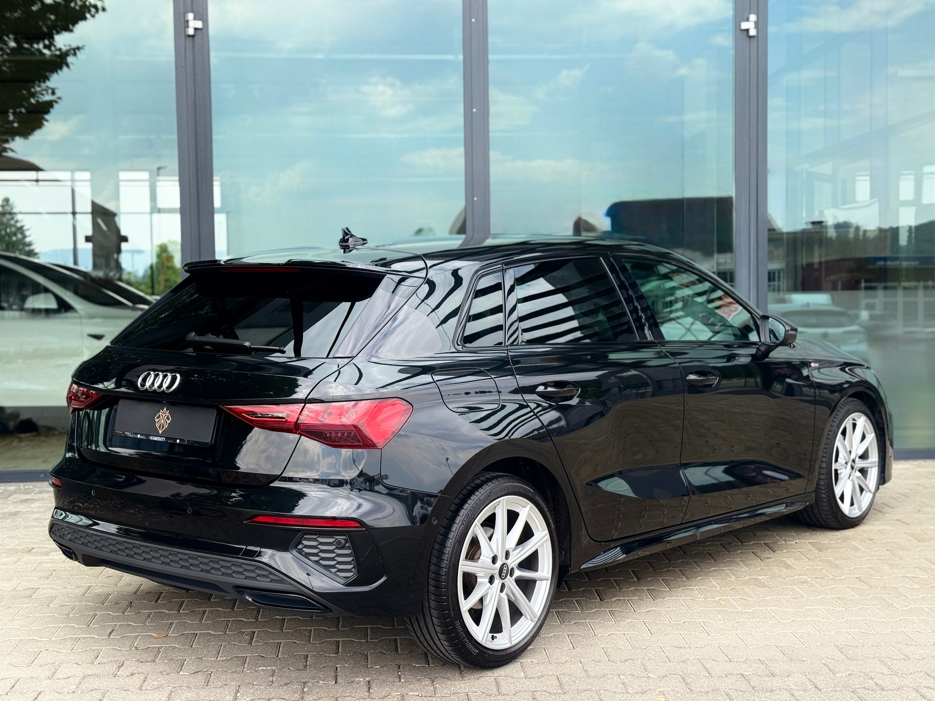 AUDI A3 Sportback 35 TFSI S line S-tronic-image-5