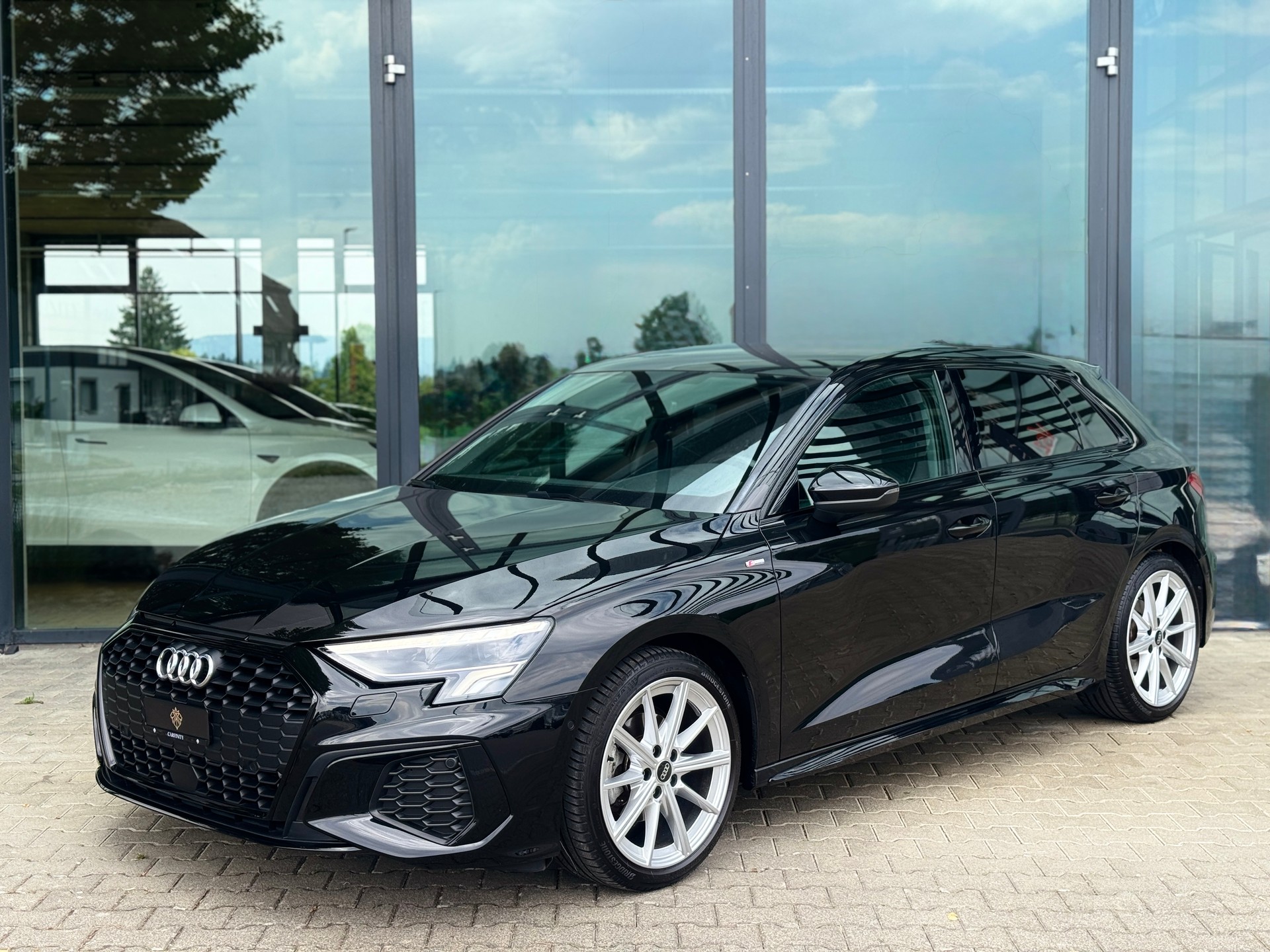 AUDI A3 Sportback 35 TFSI S line S-tronic-image-2