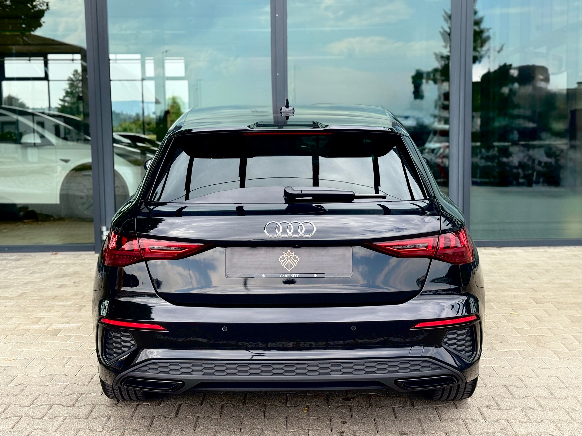 AUDI A3 Sportback 35 TFSI S line S-tronic-image-4