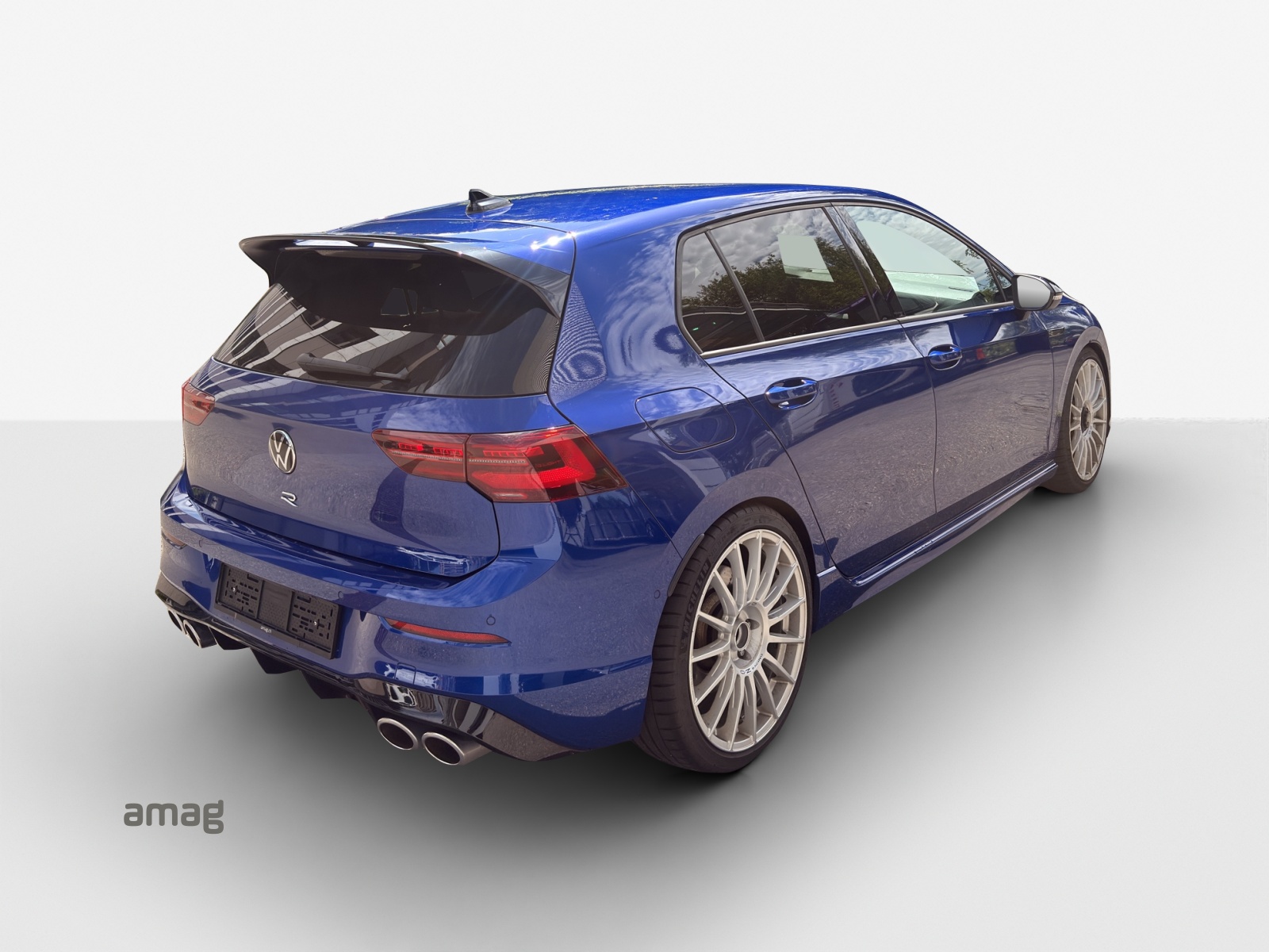 VW Golf 2.0 TSI R DSG 4Motion-image-4