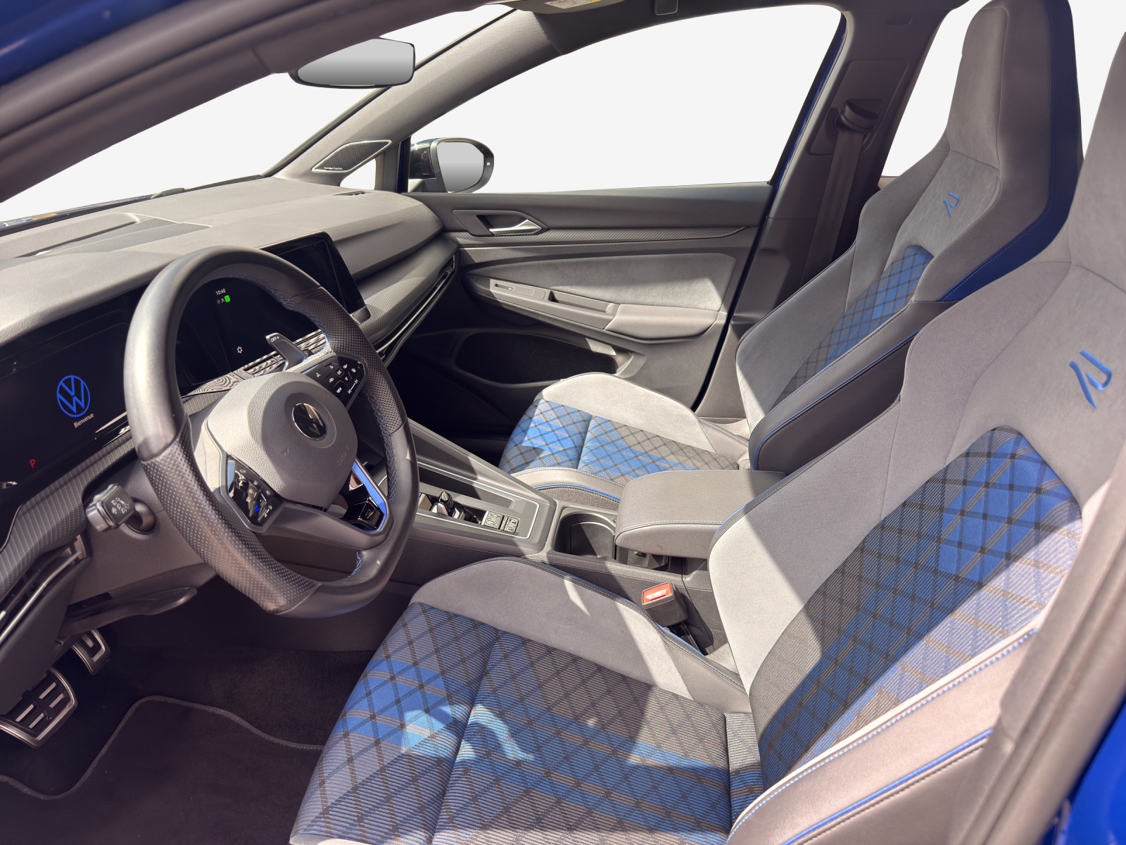 VW Golf 2.0 TSI R DSG 4Motion-image-7