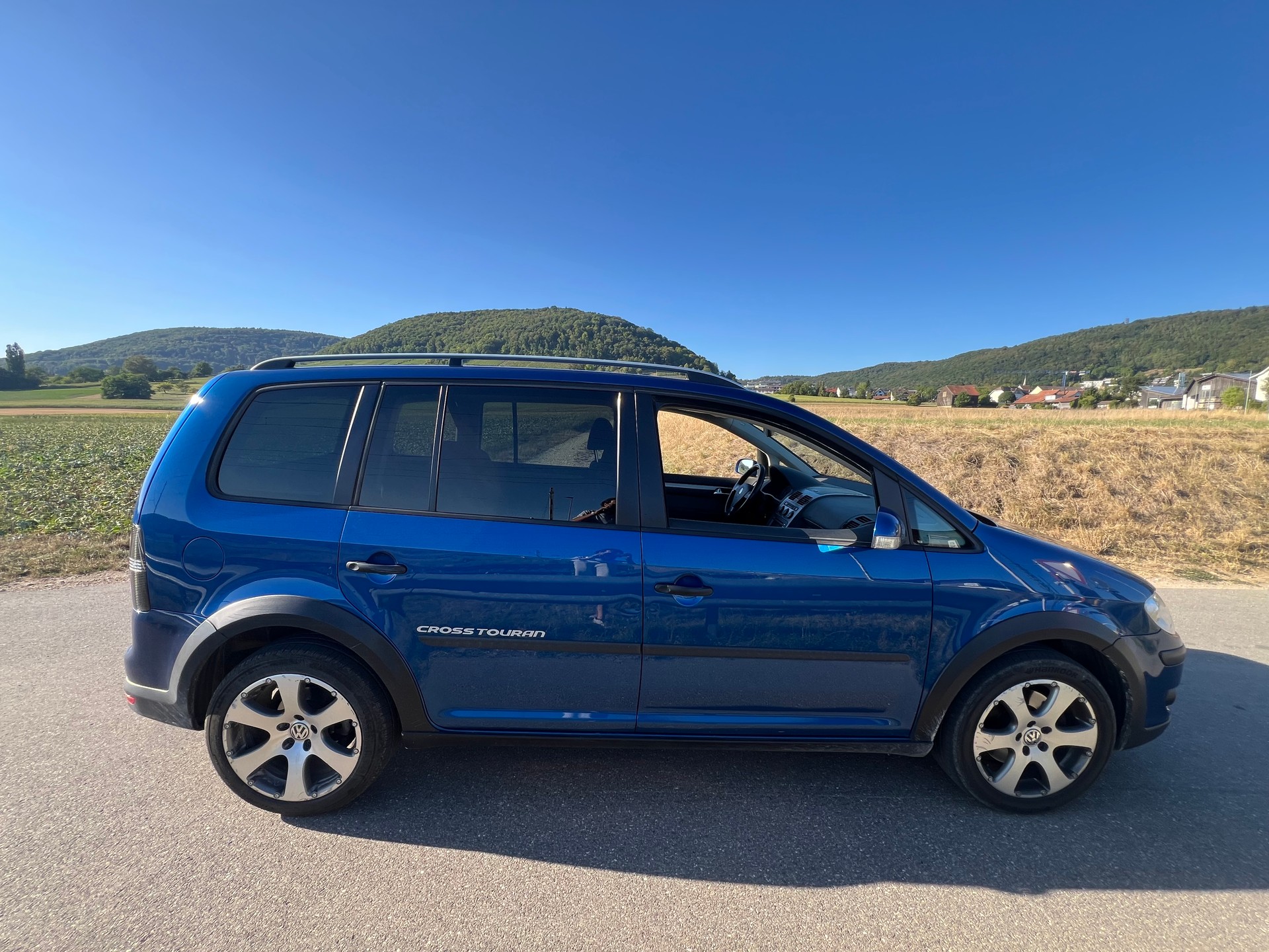 VW CrossTouran 1.4 TSI DSG-image-3