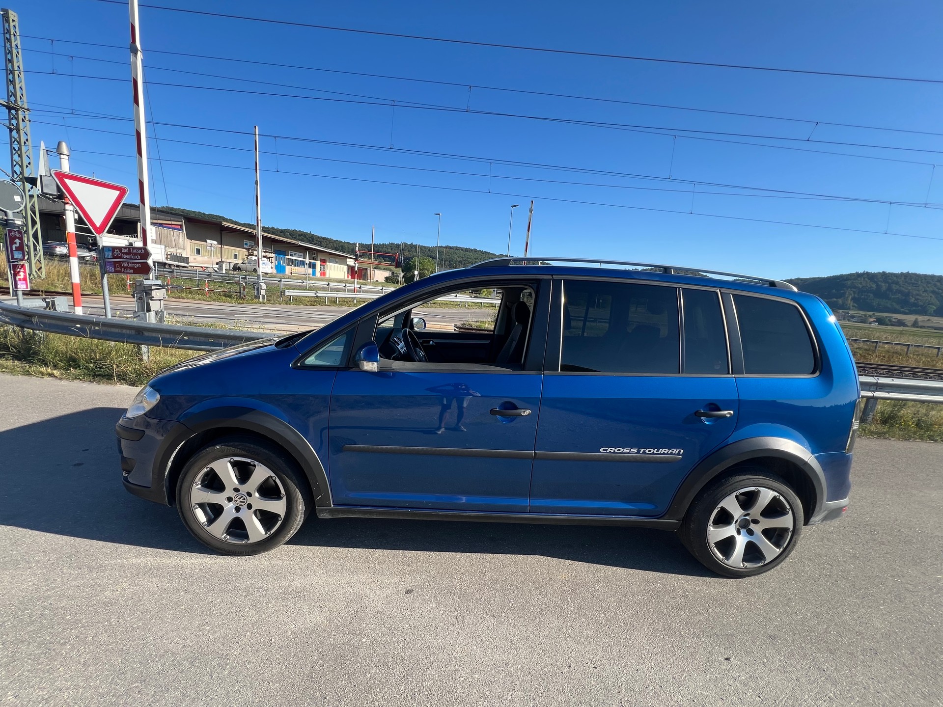 VW CrossTouran 1.4 TSI DSG-image-7