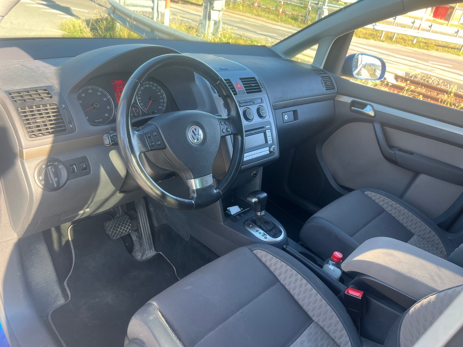 VW CrossTouran 1.4 TSI DSG-image-8