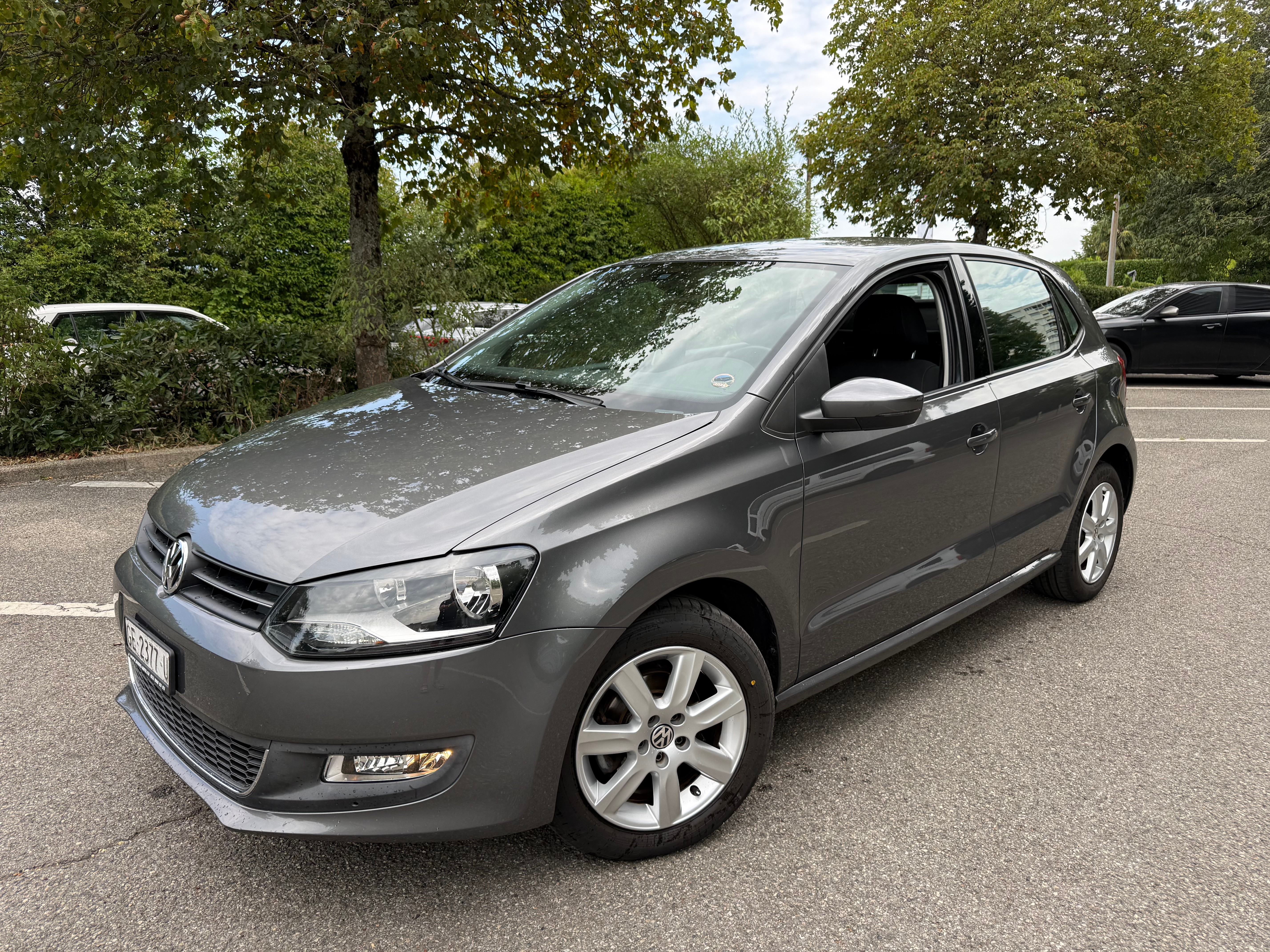 Car photo