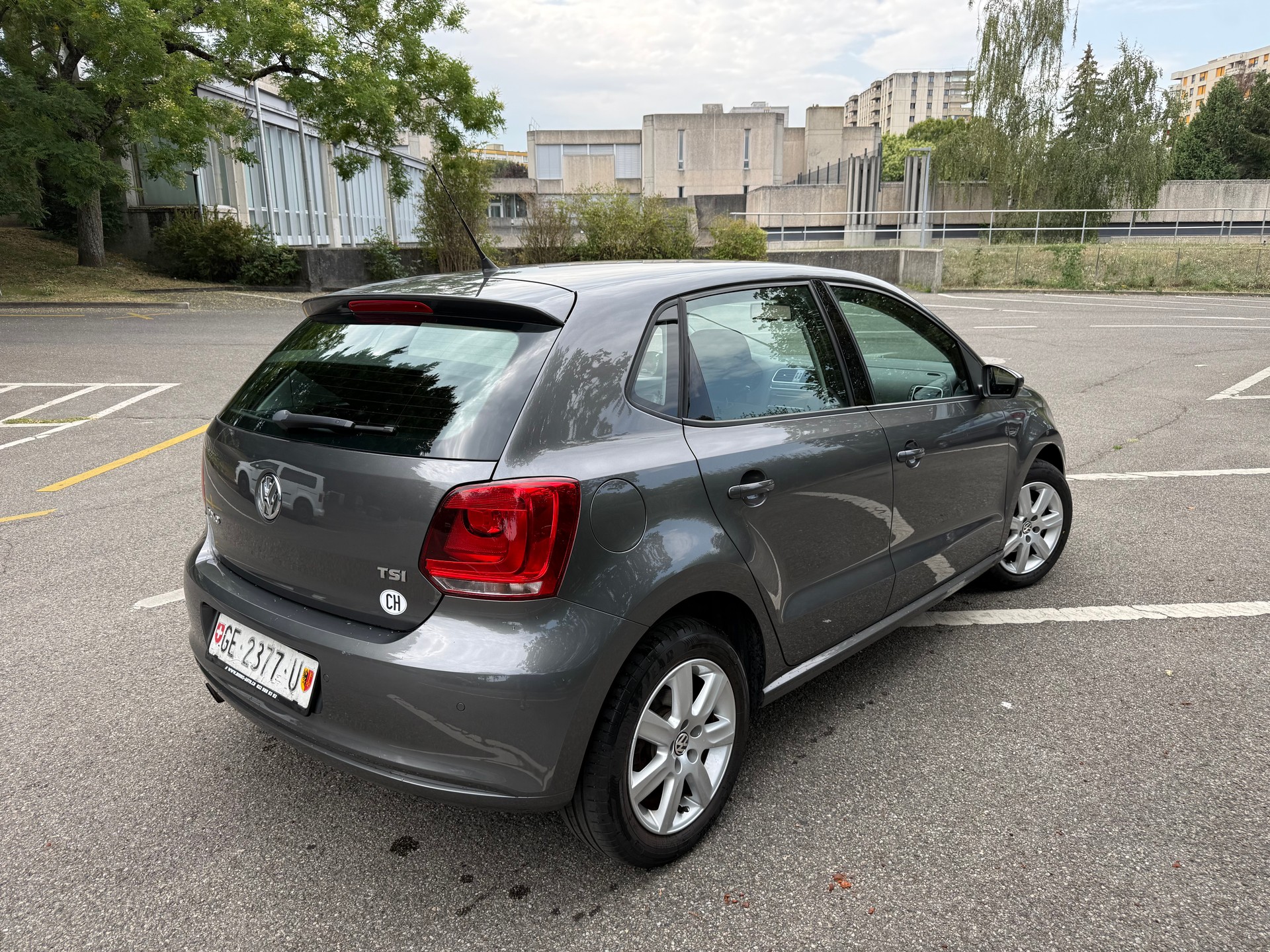 VW Polo 1.2 TSI Highline-image-2