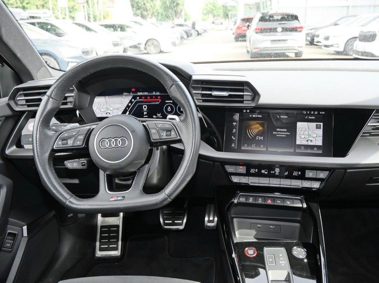 AUDI RS3 Sportback 2.5 TSI quattro S-tronic-image-5