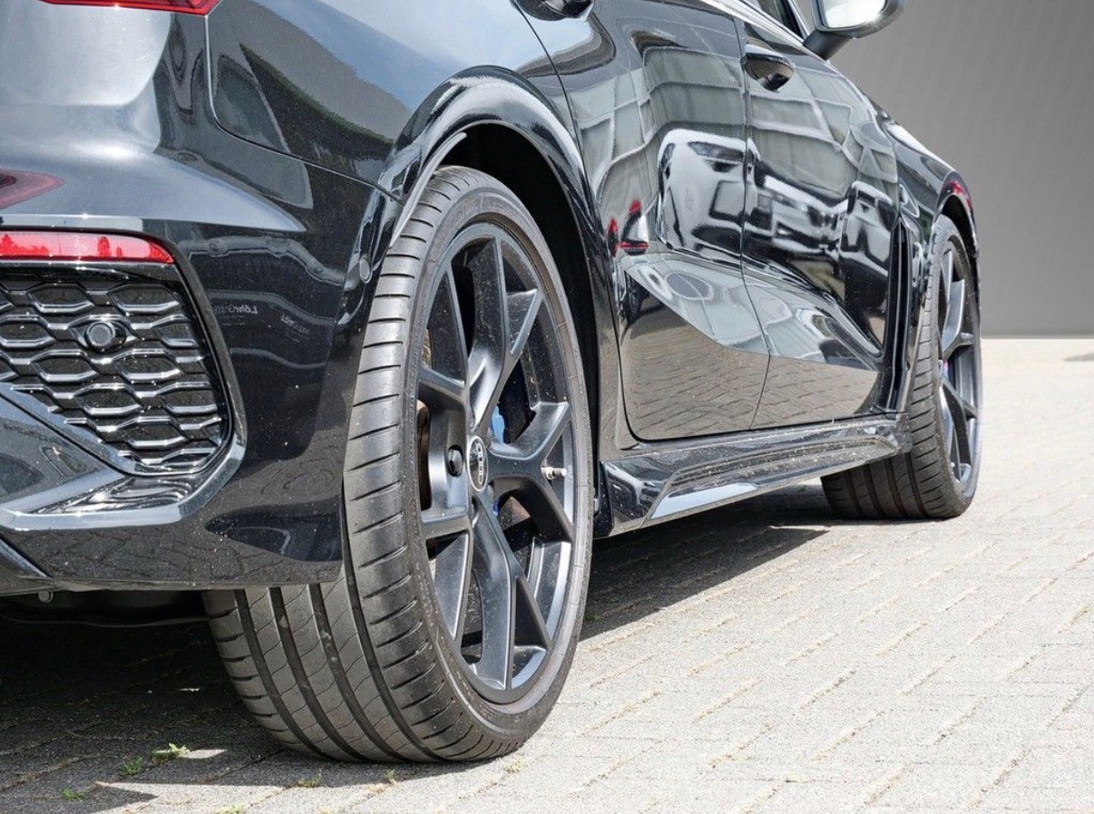 AUDI RS3 Sportback 2.5 TSI quattro S-tronic-image-3