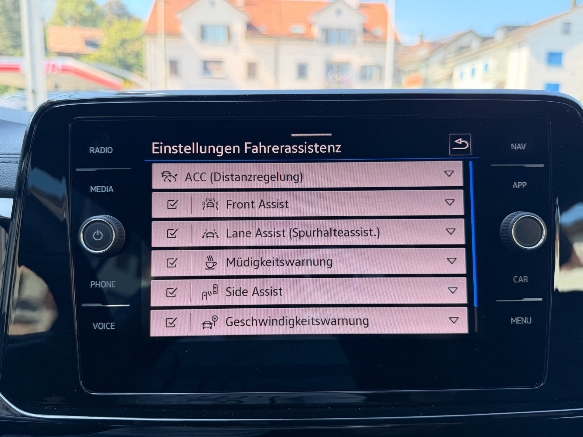 VW T-Roc CABRIOLET 1.5 TSI 150PS R-LINE *** KARMANN EDITION & 5 JAHRE VW WERKSGARANTIE ***-image-15