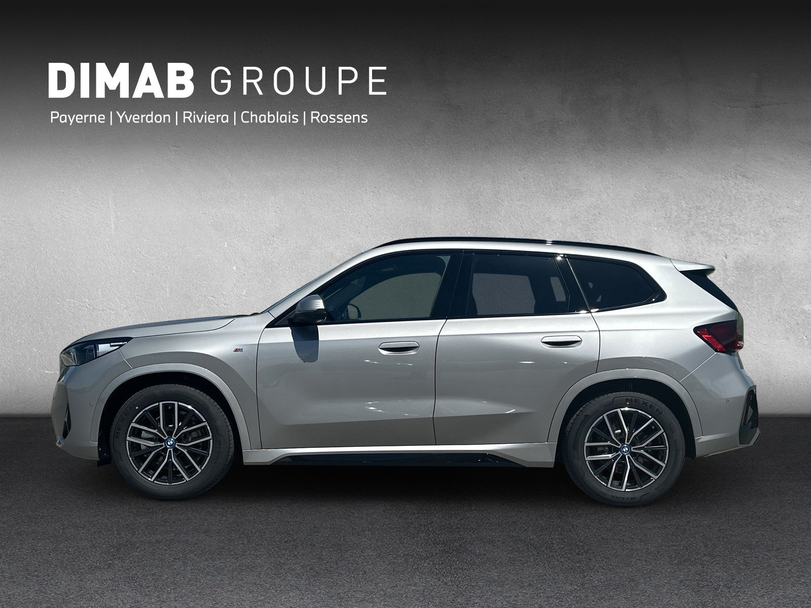 BMW iX1 xDrive 30 M Sport-showroom-element-1