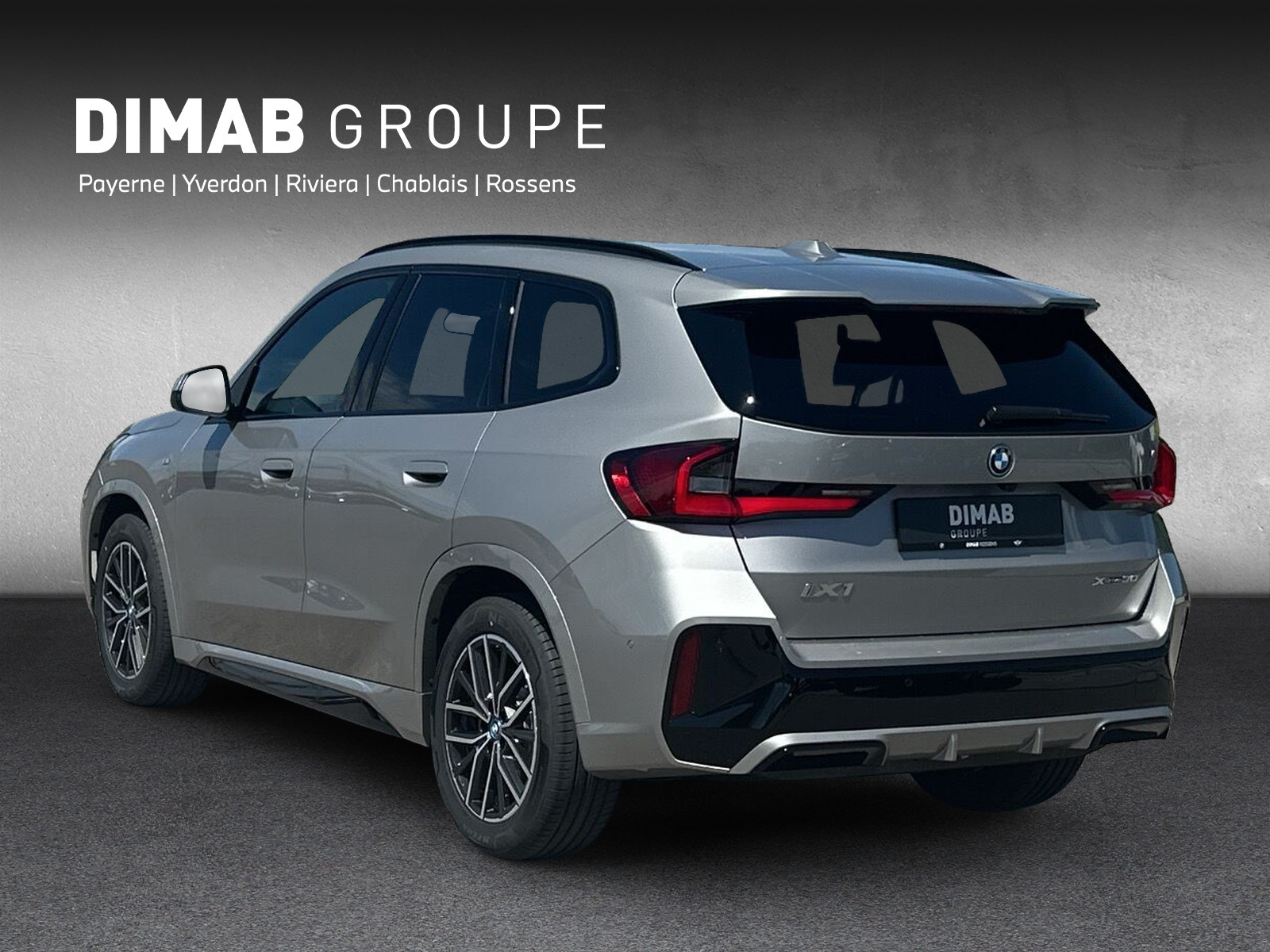 BMW iX1 xDrive 30 M Sport-showroom-element-2