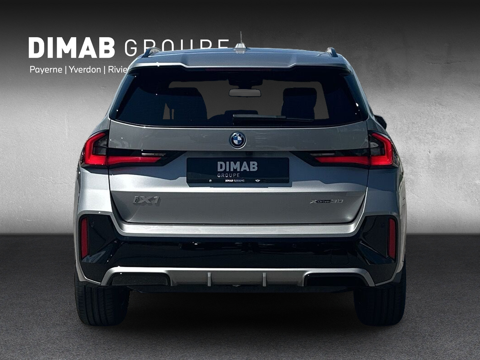 BMW iX1 xDrive 30 M Sport-showroom-element-3