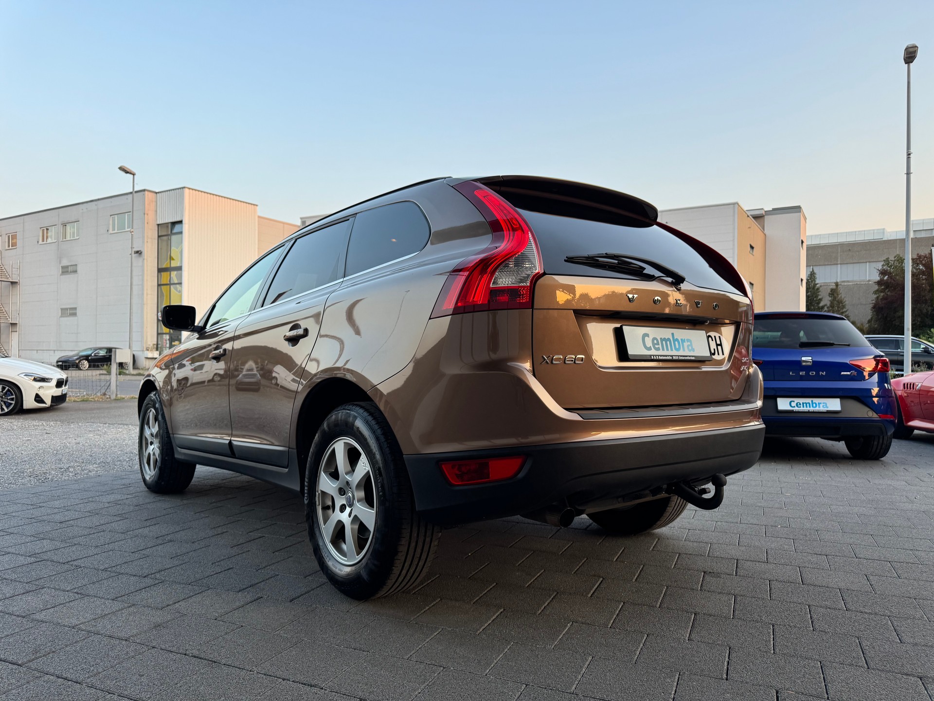 VOLVO XC60 2.4D AWD Summum Geartronic-image-7