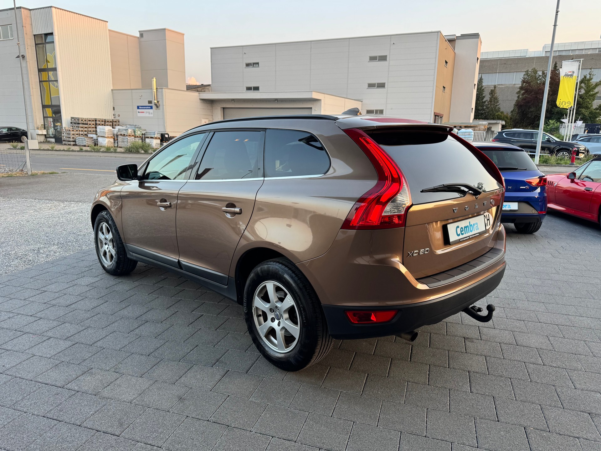 VOLVO XC60 2.4D AWD Summum Geartronic-image-8