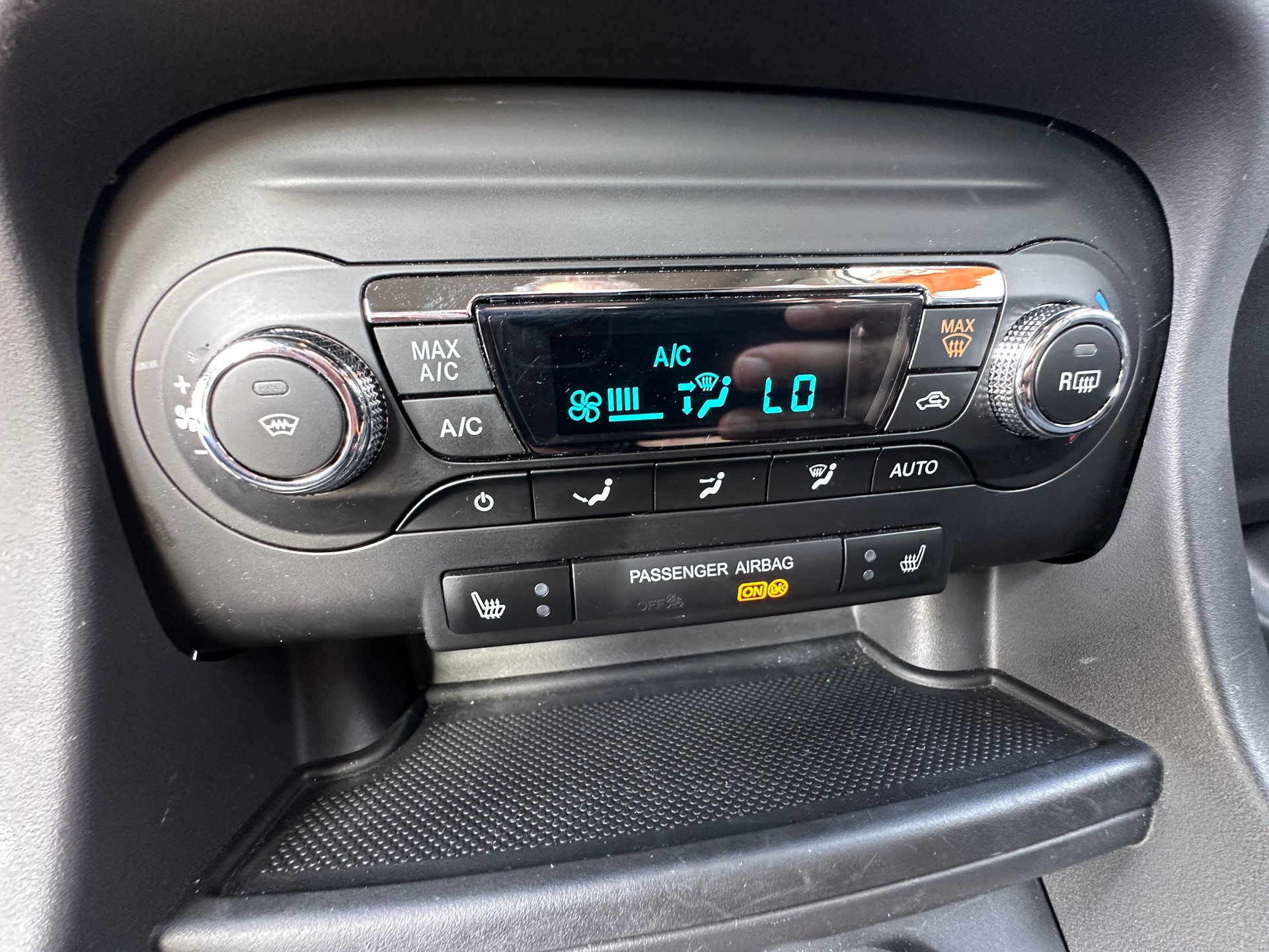 FORD KA+ 1.2 Ti-VCT Active-image-21