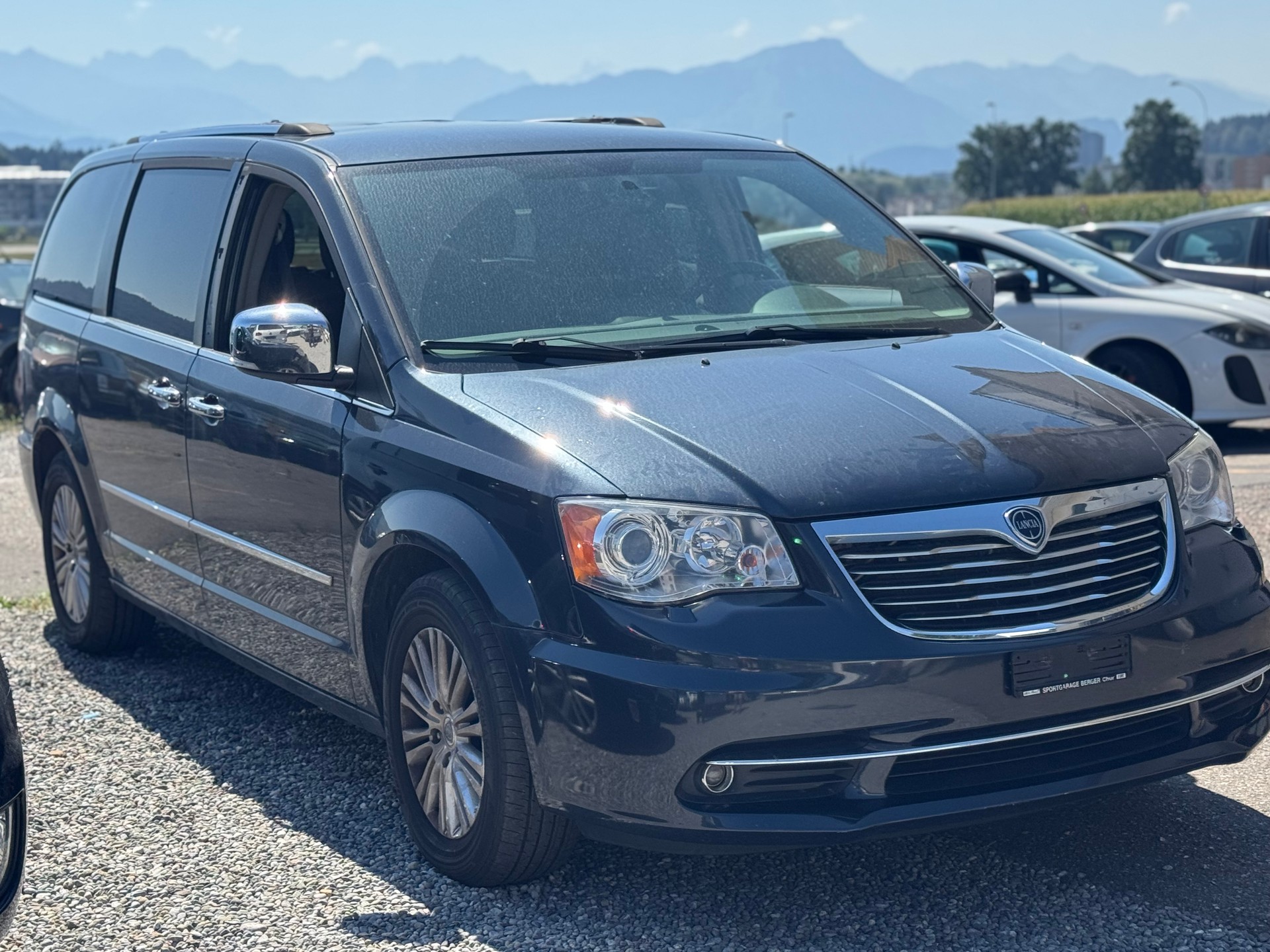 LANCIA Voyager 2.8D Platinum Automatic-image-1