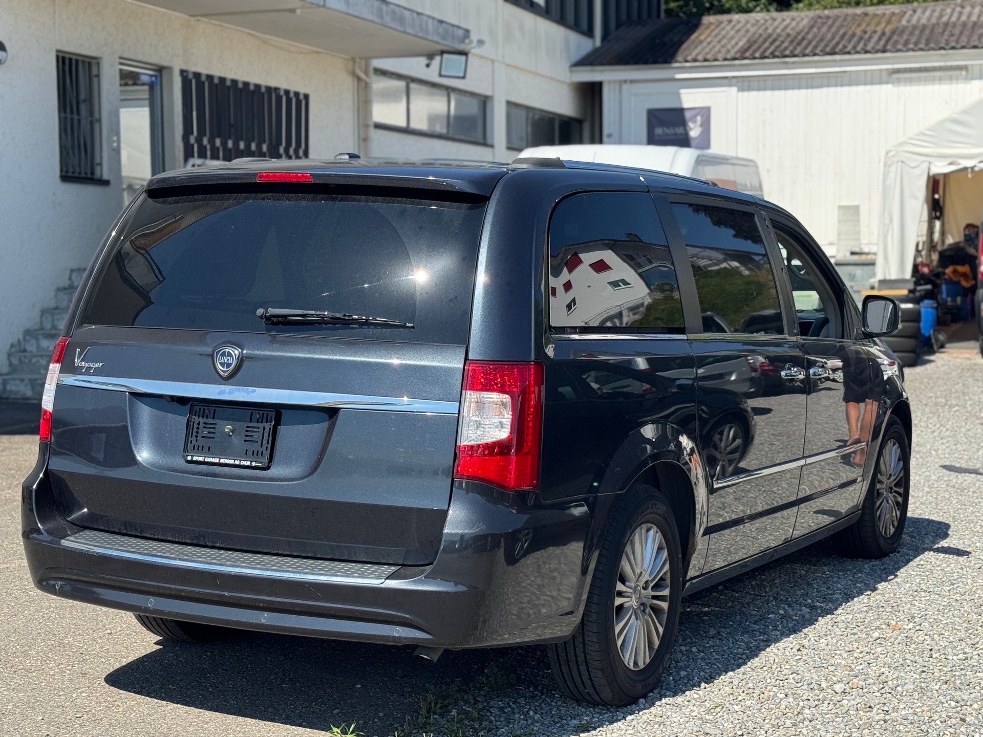 LANCIA Voyager 2.8D Platinum Automatic-image-3