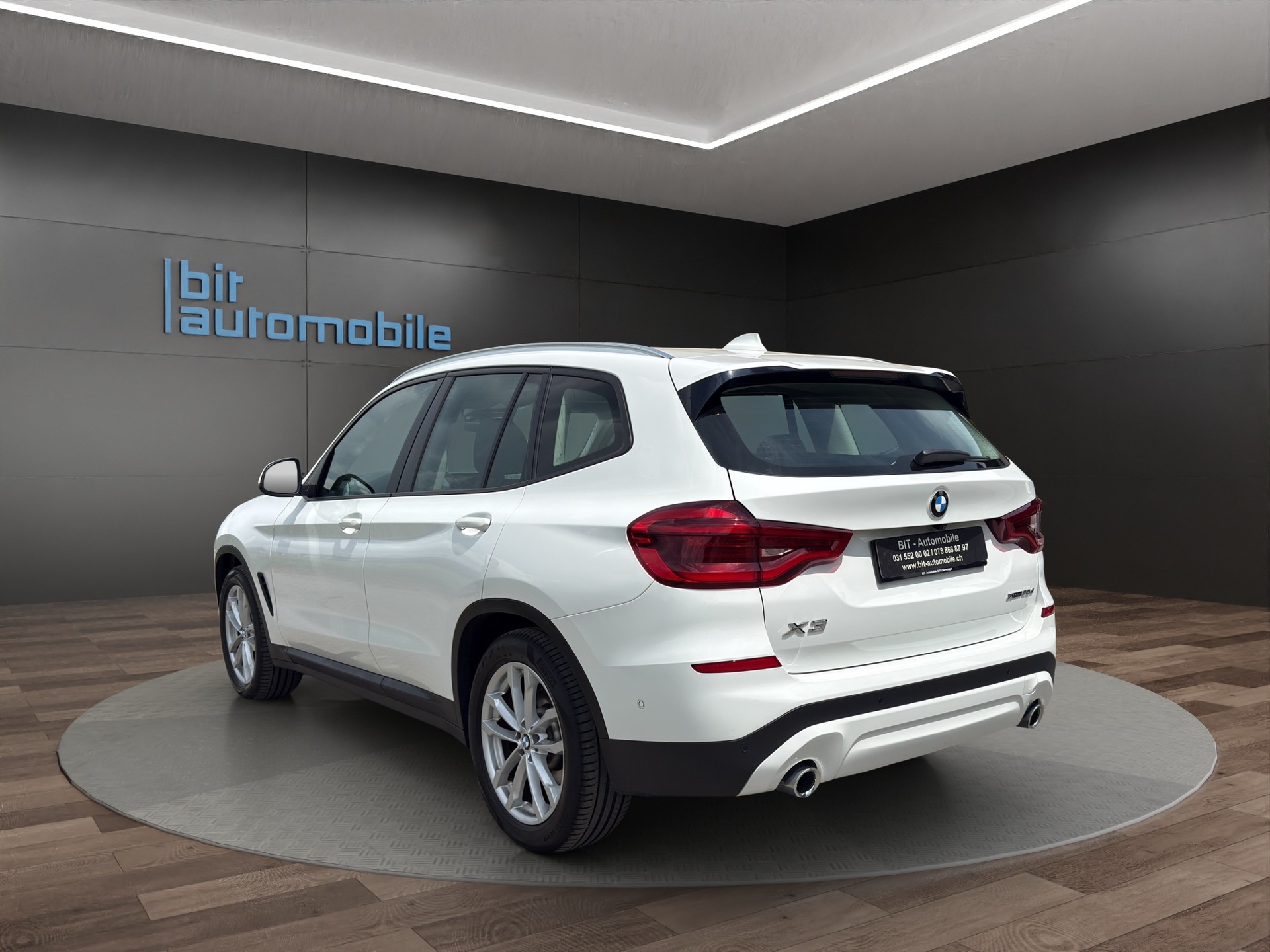 BMW X3 xDrive 20d Luxury Line Steptronic-image-4