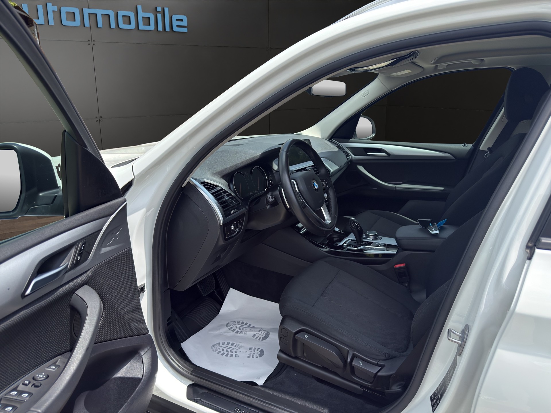 BMW X3 xDrive 20d Luxury Line Steptronic-image-10