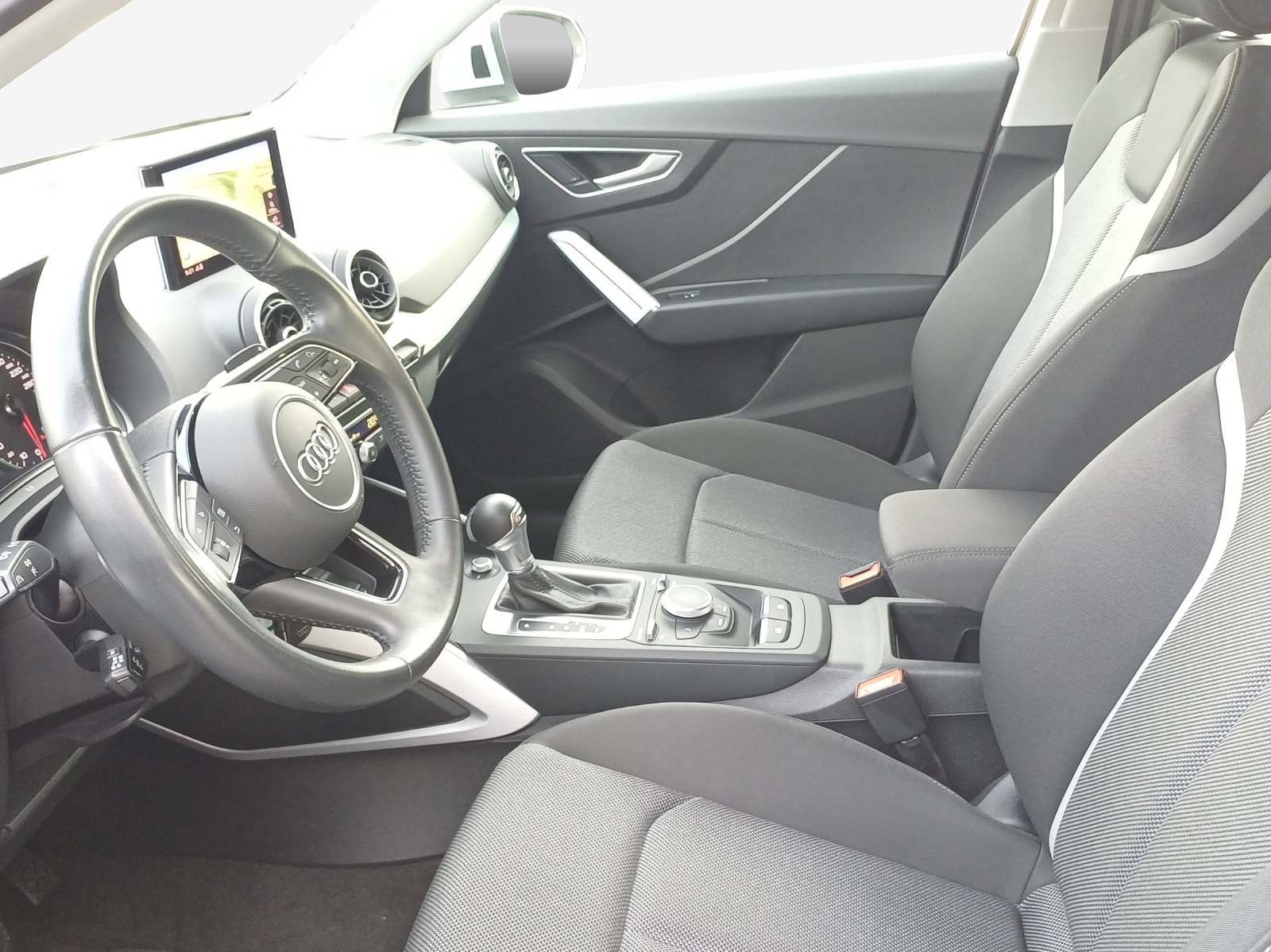 AUDI Q2 2.0 TFSI sport quattro S-tronic-image-7