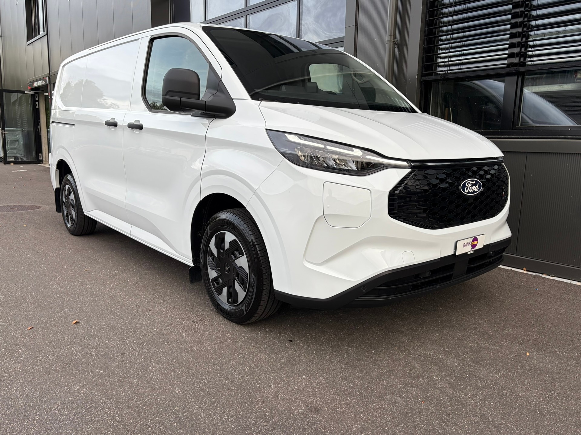 FORD Transit Custom Van 320 L1H1 83kWh Trend-image-7