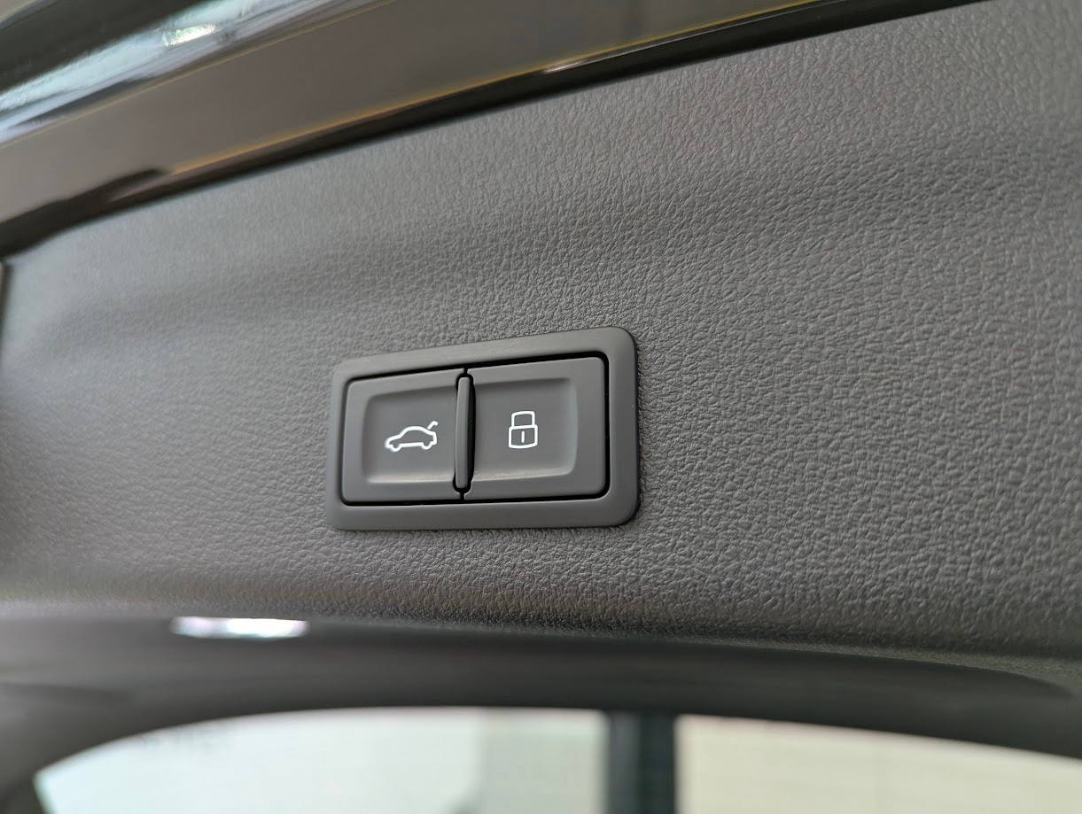 AUDI S6 Avant 3.0 V6 TDI quattro T-Tronic*5J GAR ALL-BLACK ASSISTS LUFTFEDERUNG 360CAM B&O MATRIX 21 UVM*-image-30