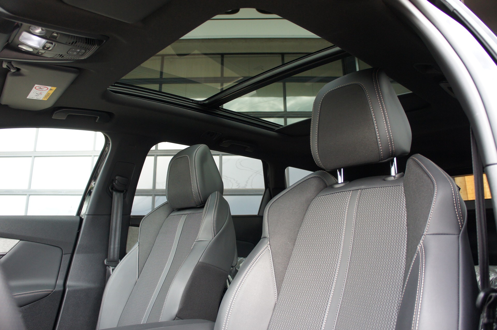 PEUGEOT 5008 1.5 BlueHDi GT EAT8-image-14