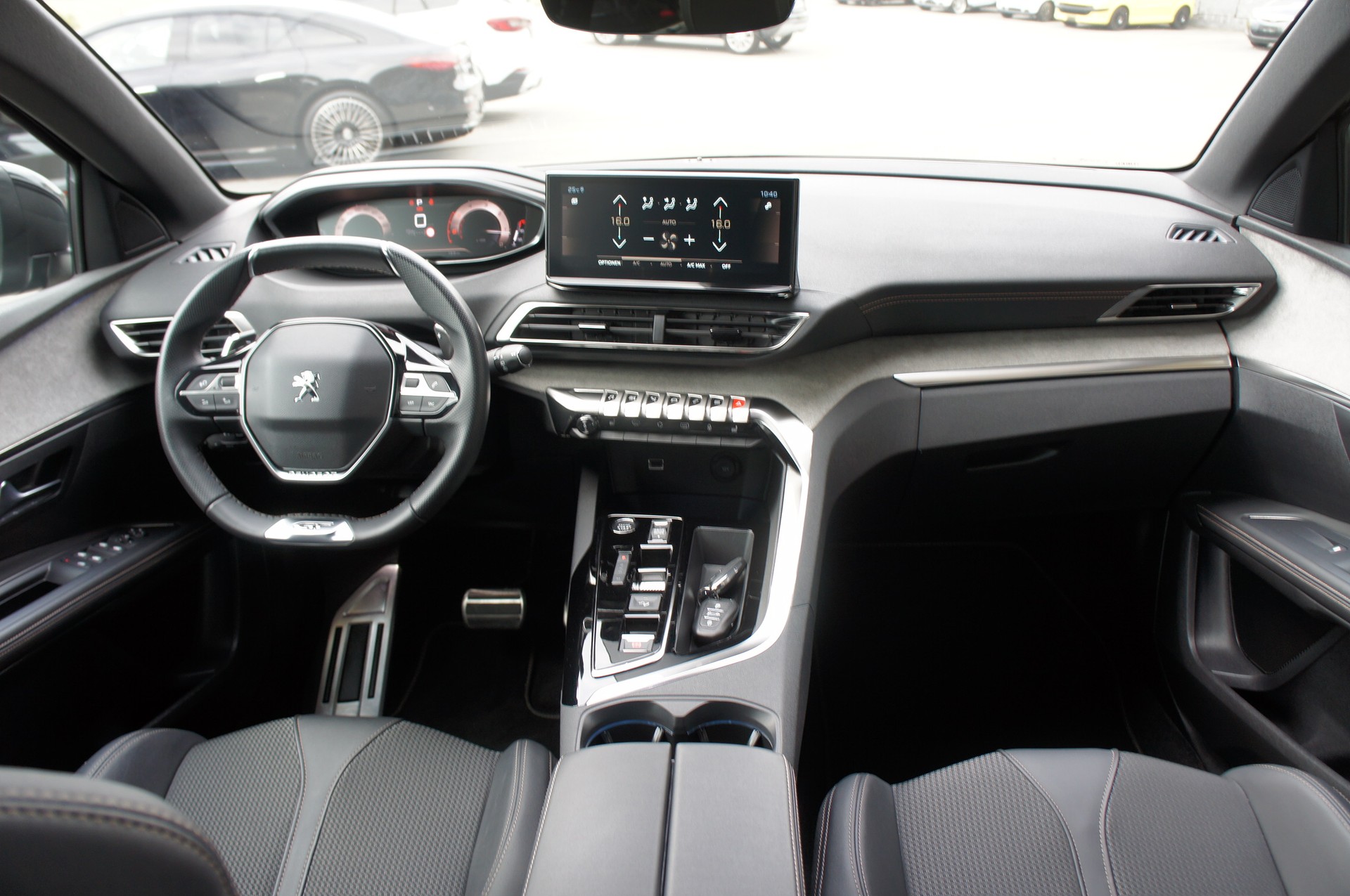 PEUGEOT 5008 1.5 BlueHDi GT EAT8-image-9