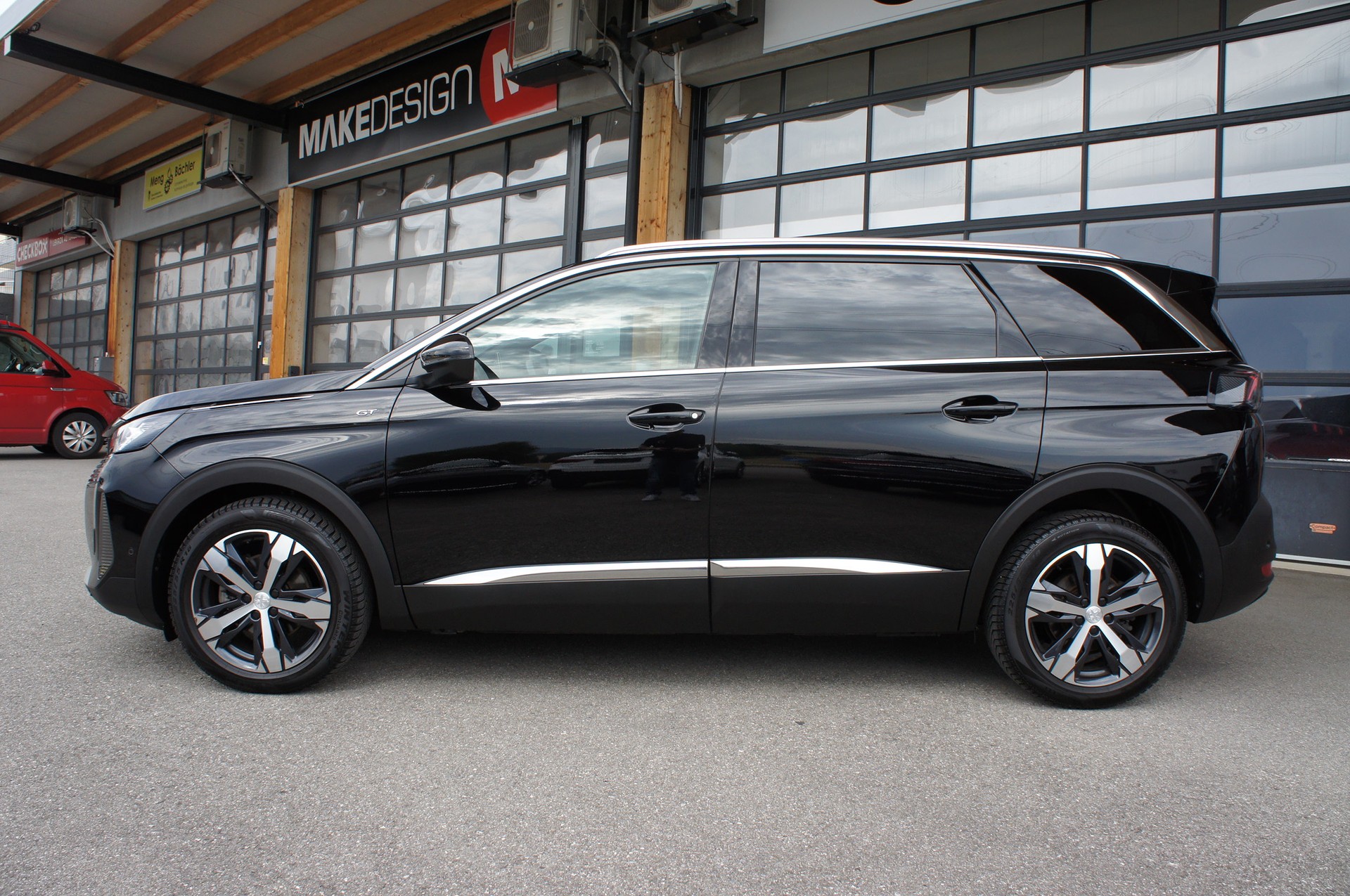 PEUGEOT 5008 1.5 BlueHDi GT EAT8-image-1