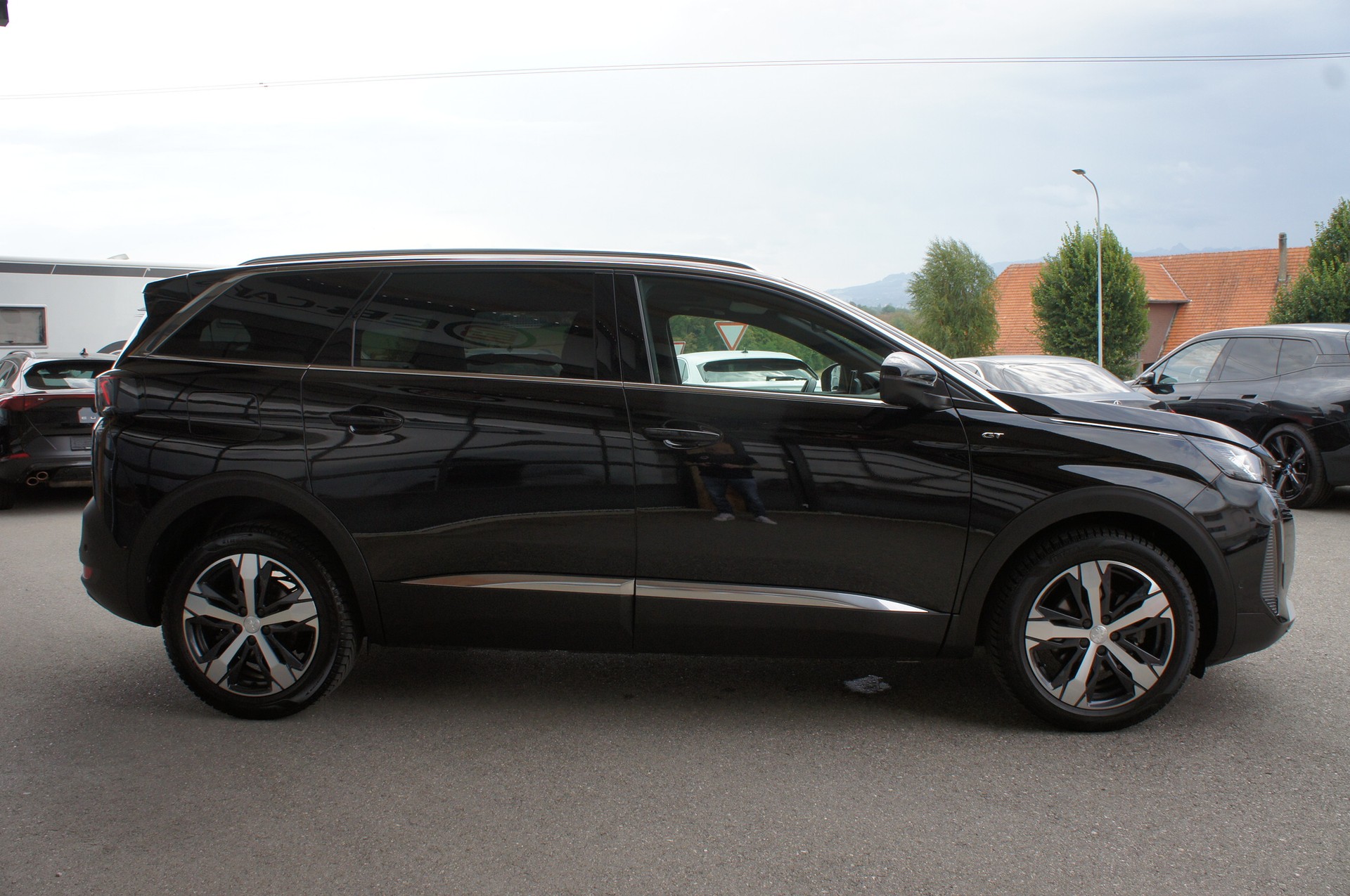 PEUGEOT 5008 1.5 BlueHDi GT EAT8-image-5