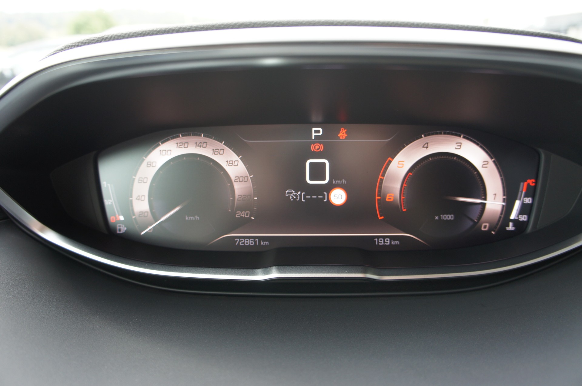 PEUGEOT 5008 1.5 BlueHDi GT EAT8-image-22