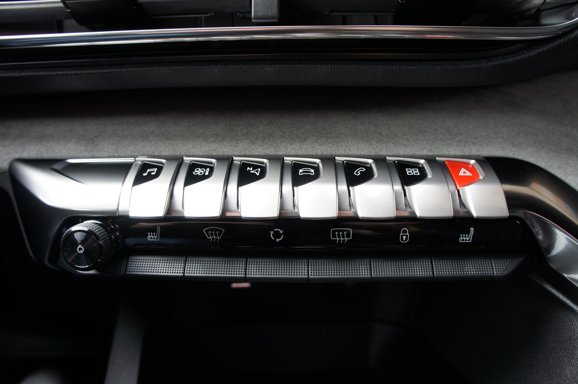 PEUGEOT 5008 1.5 BlueHDi GT EAT8-image-17