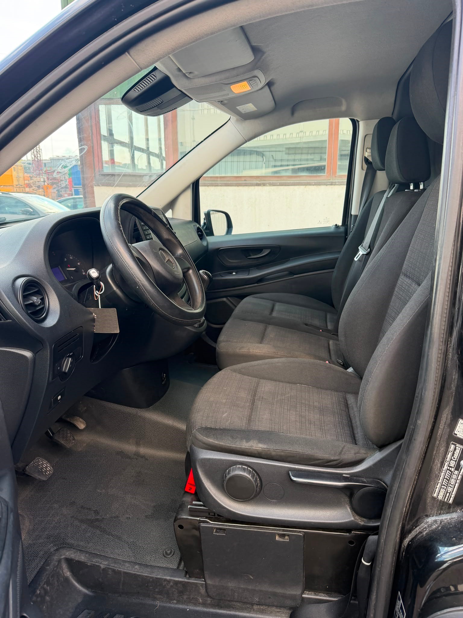 MERCEDES-BENZ Vito 111 CDI Euro 5 Seitenschaden-image-11