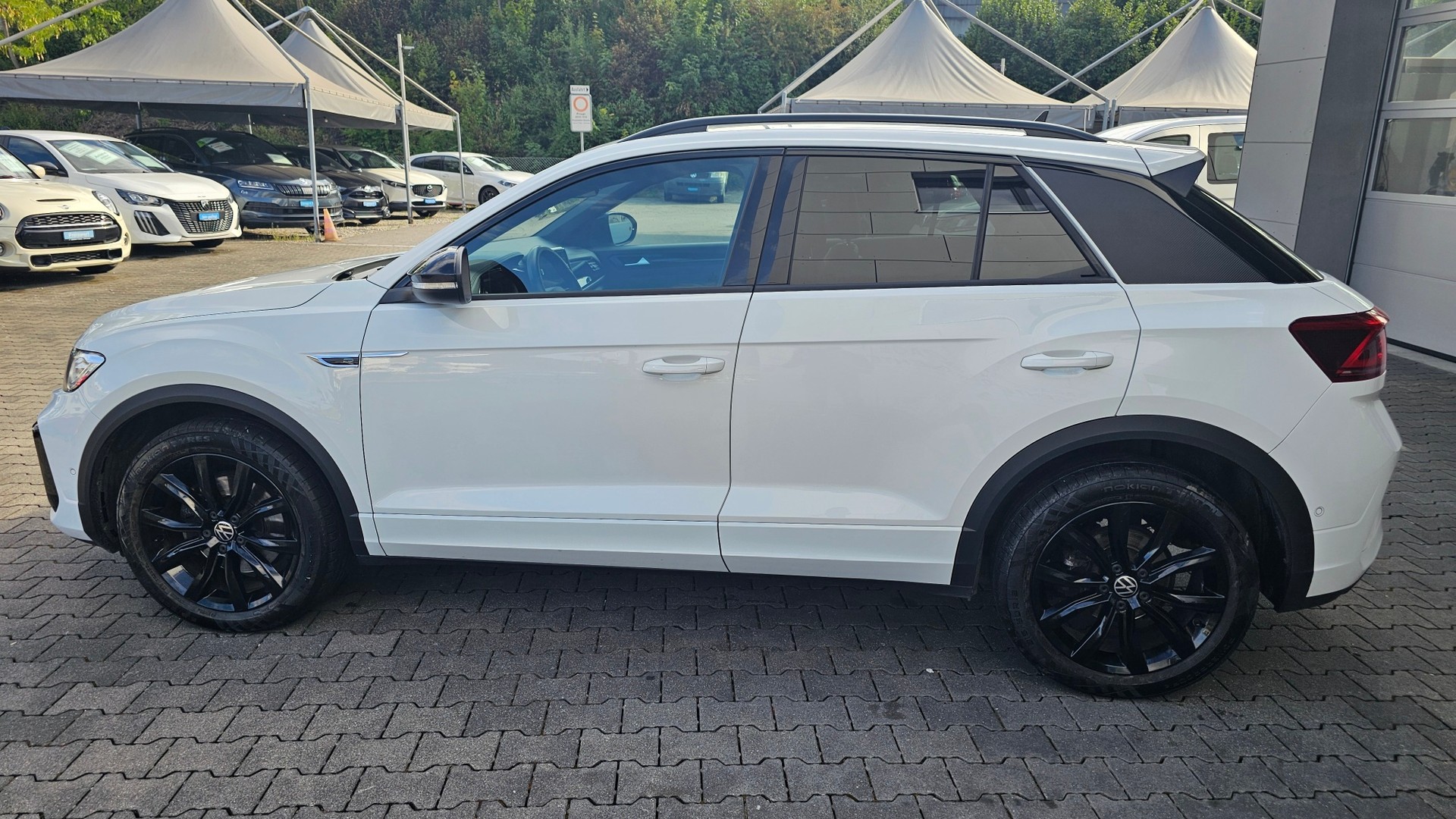 VW T-Roc 2.0 TSI R-Line DSG 4Motion-image-12
