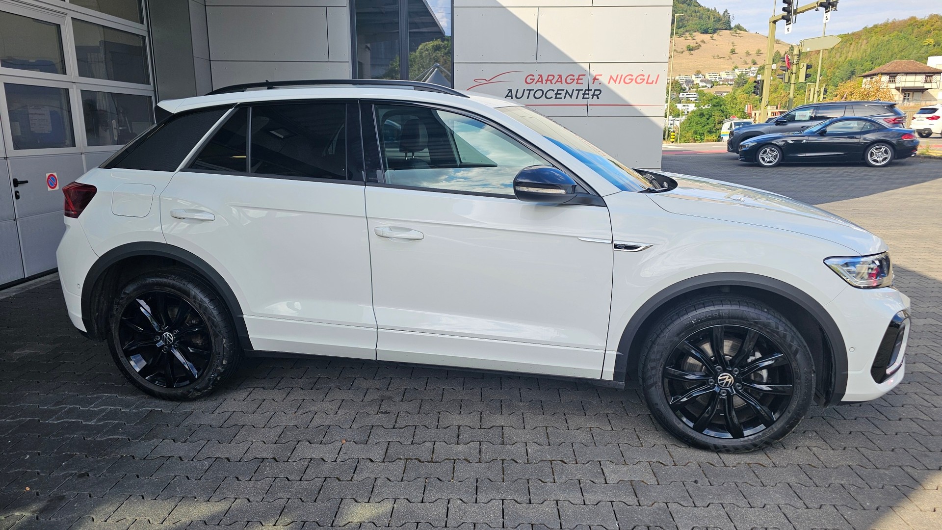 VW T-Roc 2.0 TSI R-Line DSG 4Motion-showroom-element-3