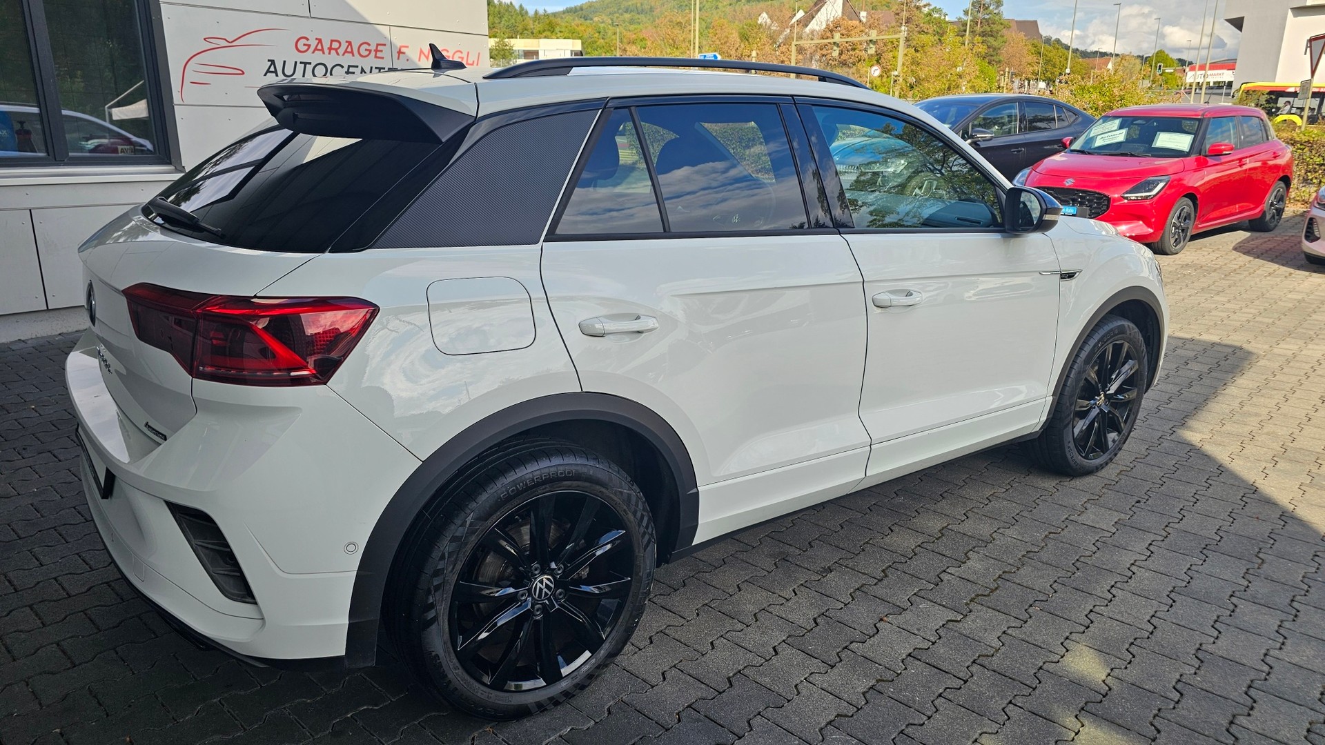 VW T-Roc 2.0 TSI R-Line DSG 4Motion-image-6