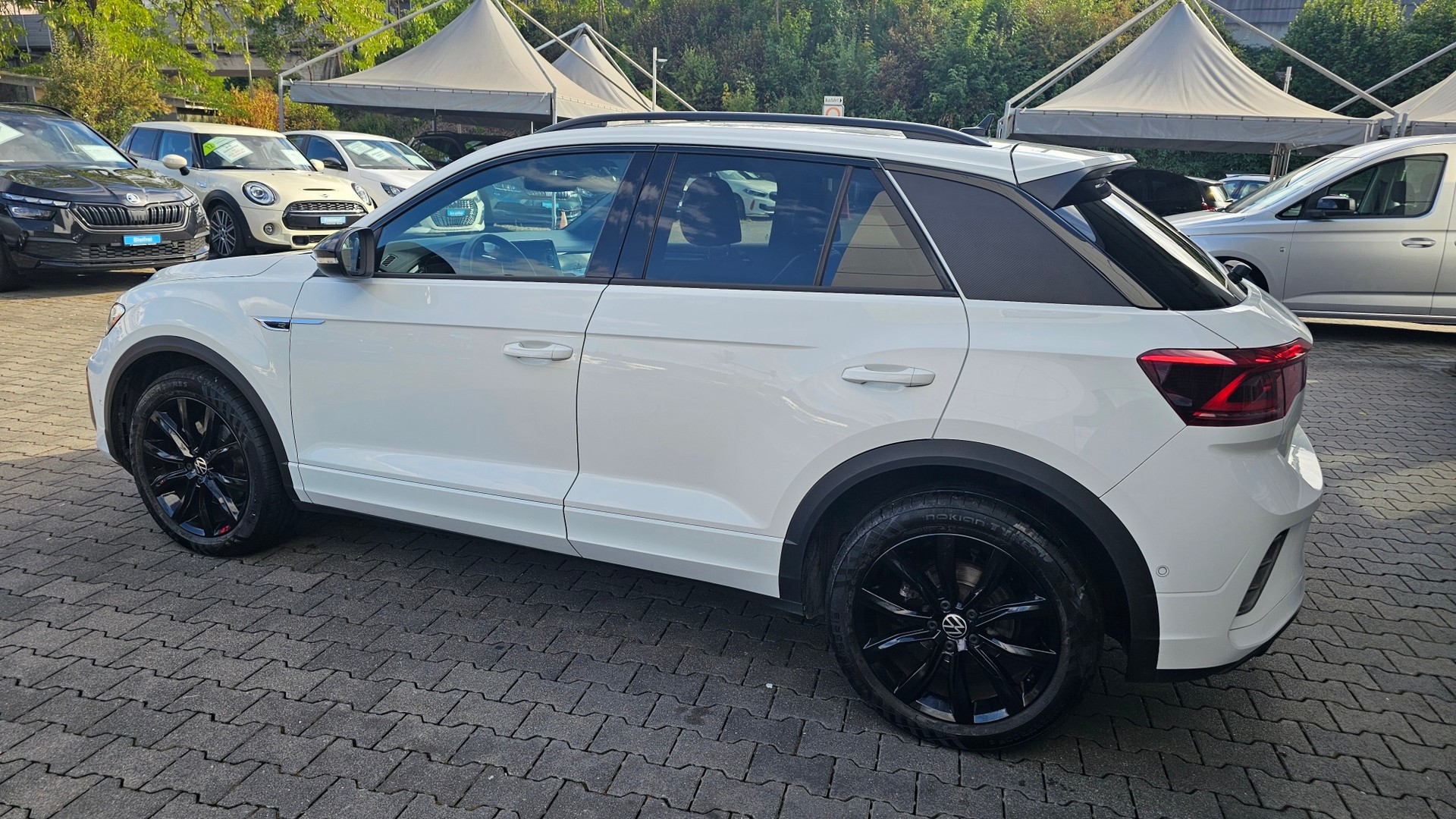 VW T-Roc 2.0 TSI R-Line DSG 4Motion-image-11