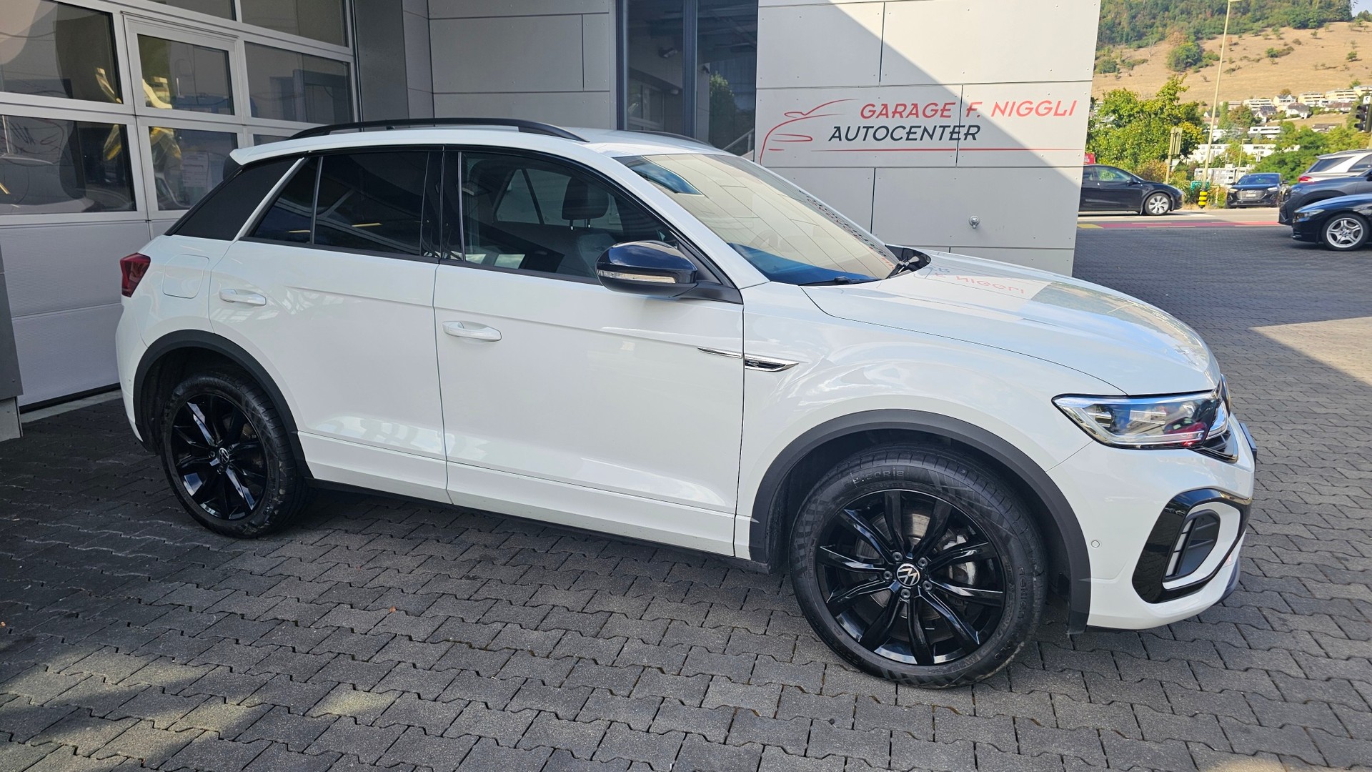 VW T-Roc 2.0 TSI R-Line DSG 4Motion-showroom-element-2