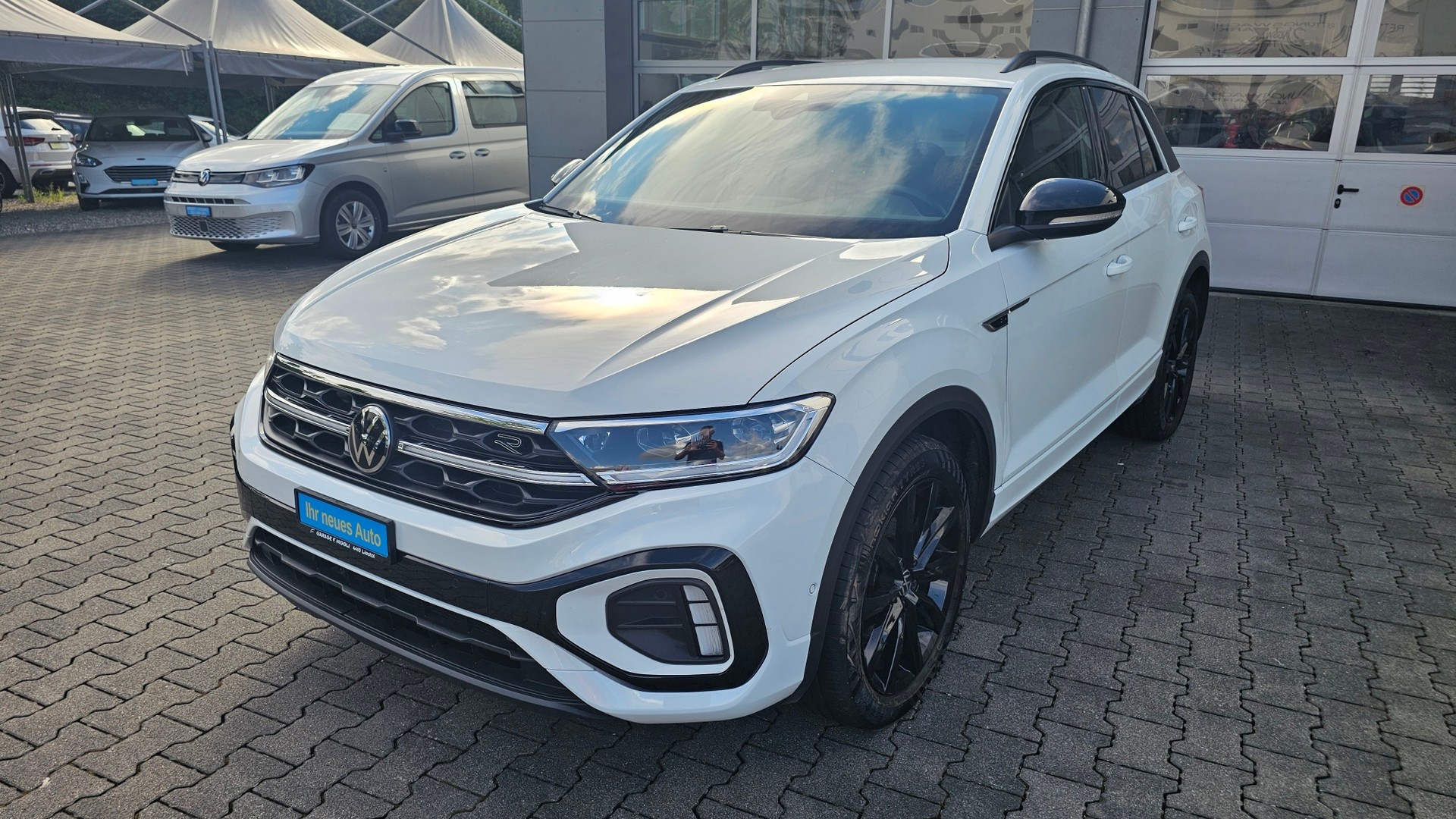 VW T-Roc 2.0 TSI R-Line DSG 4Motion-image-16