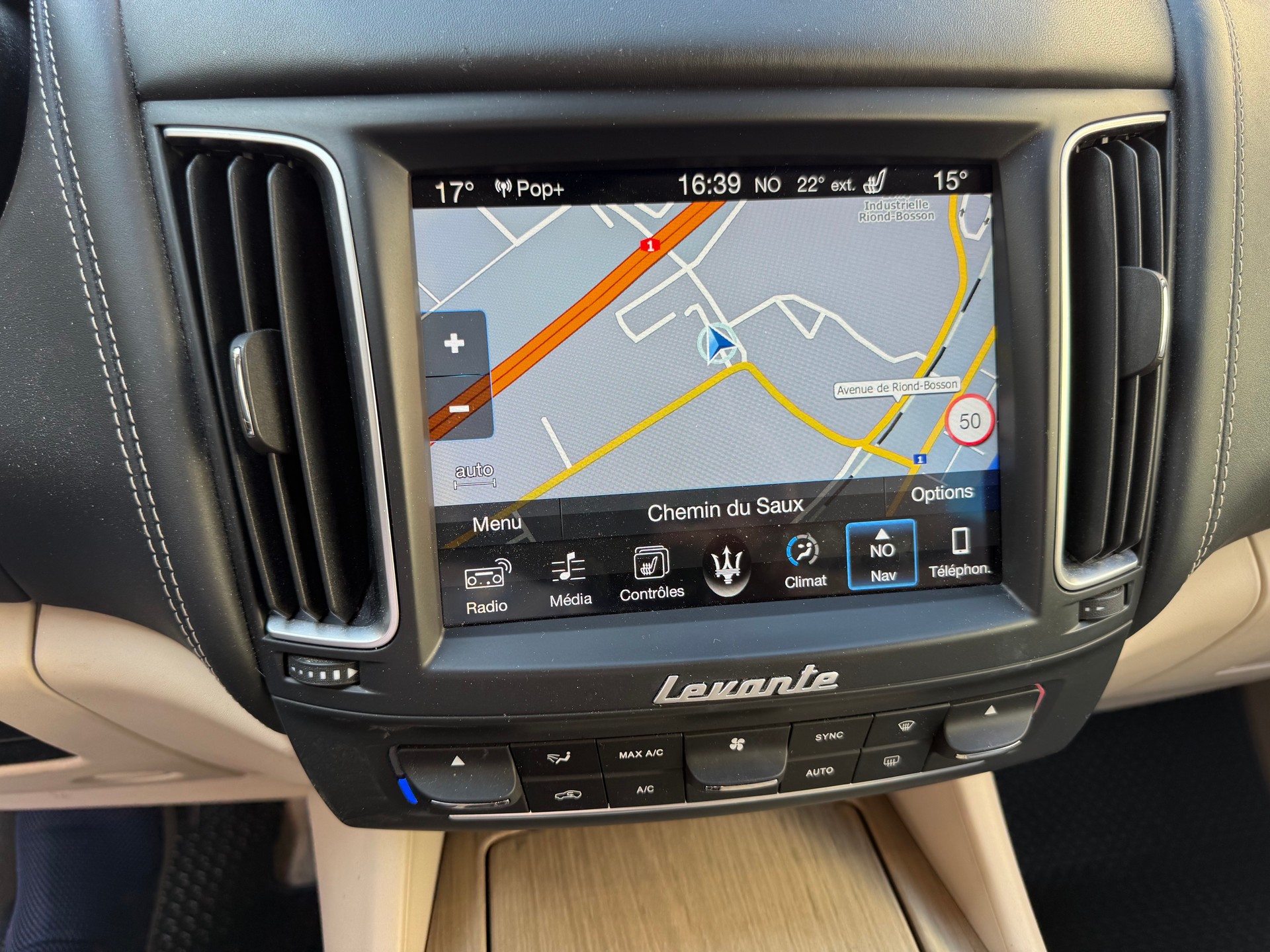 MASERATI Levante S 3.0 V6 Automatica-image-13