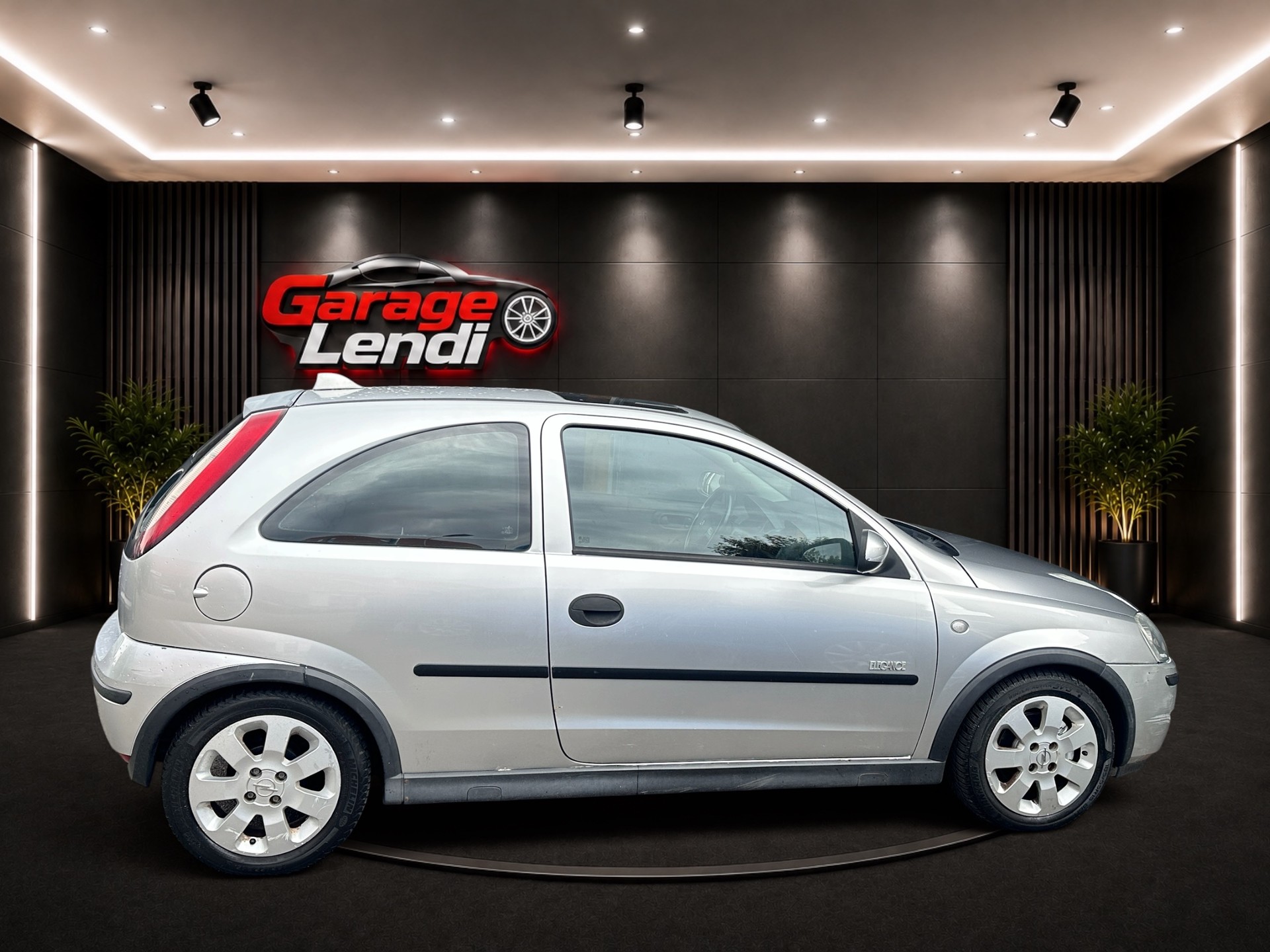 OPEL Corsa 1.4 16V Comfort-image-2