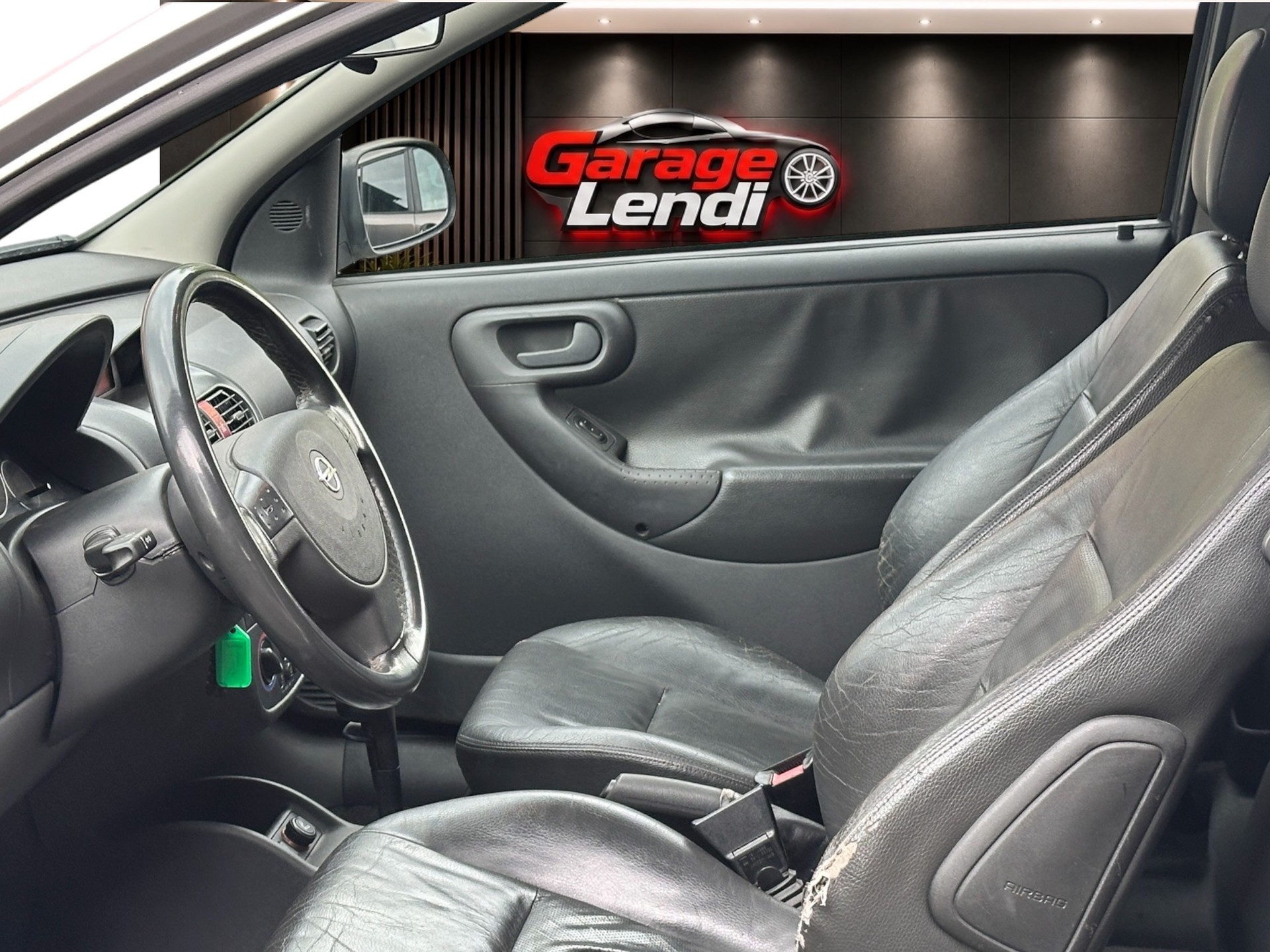 OPEL Corsa 1.4 16V Comfort-image-9