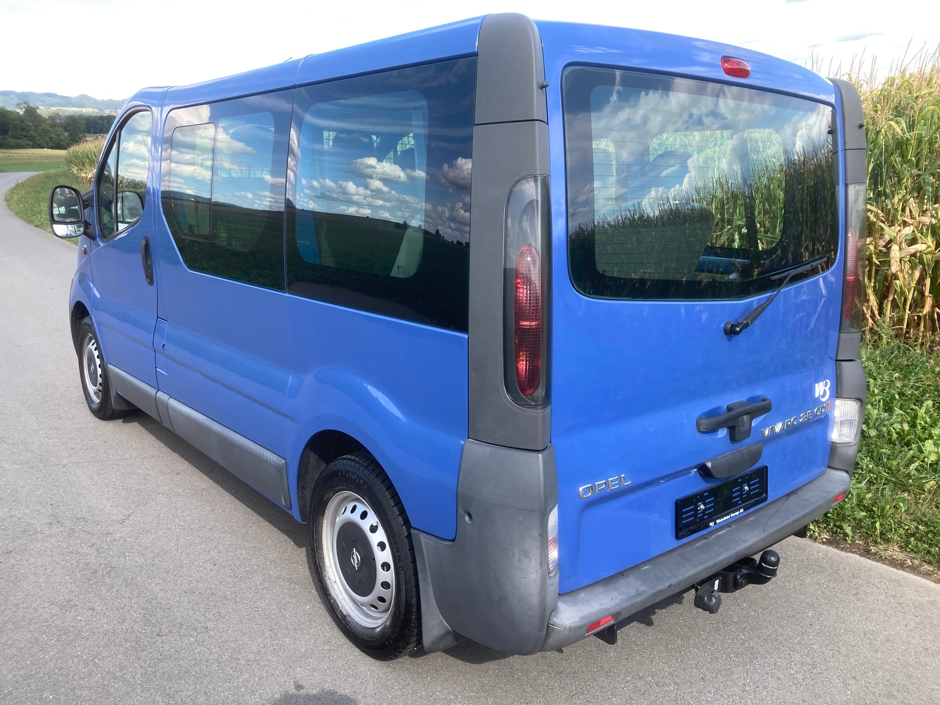 OPEL Vivaro 2.5 CDTI 2.7t L1H1 Automat 9 Sitzer mit Anhängerkupplung-image-3