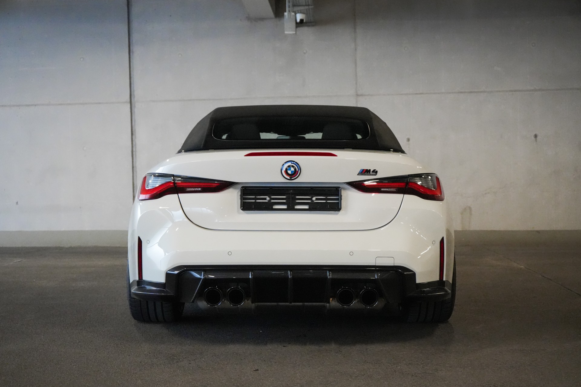 BMW M4 Cabrio Competition M xDrive-image-9