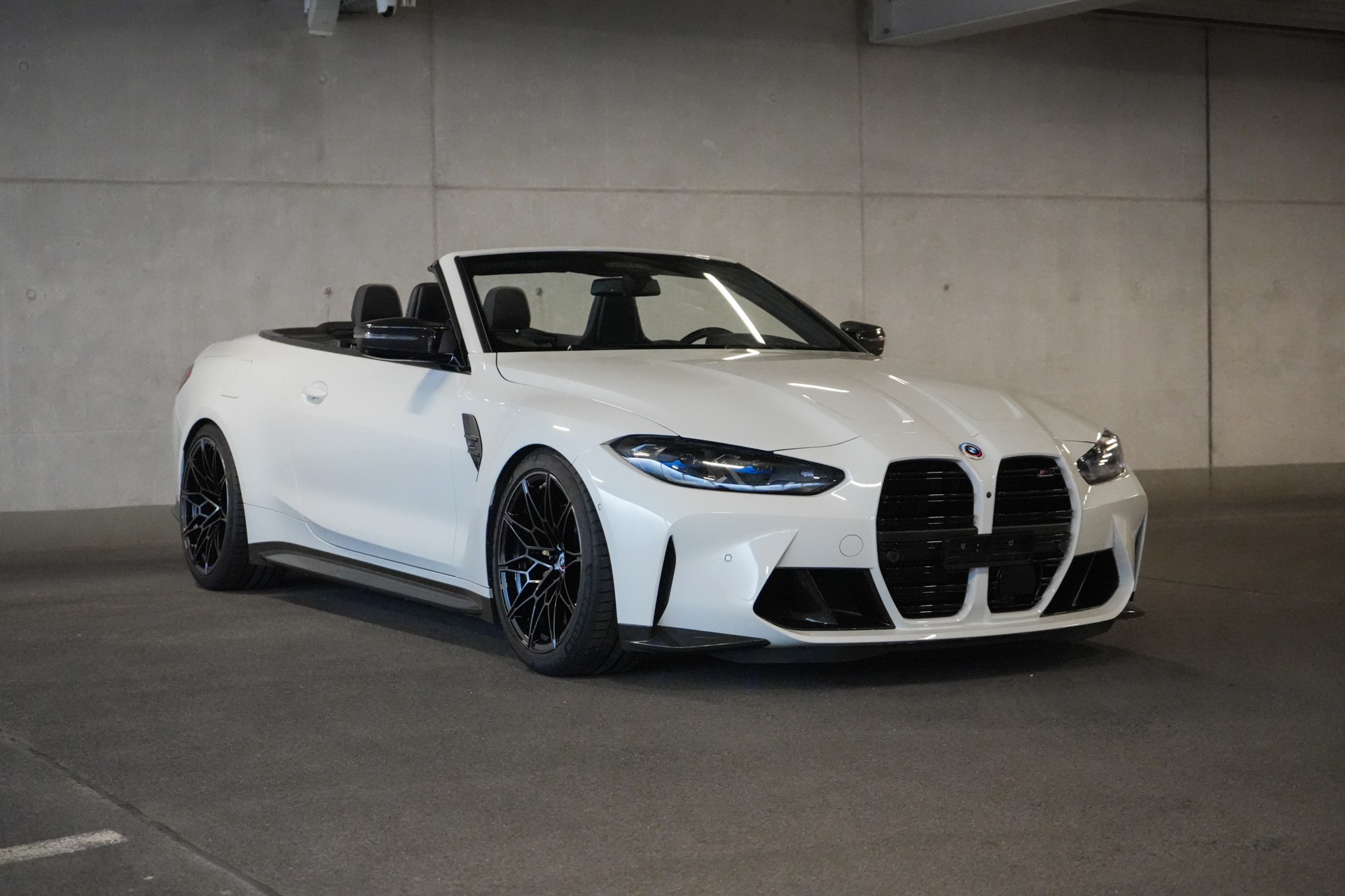BMW M4 Cabrio Competition M xDrive-image-2