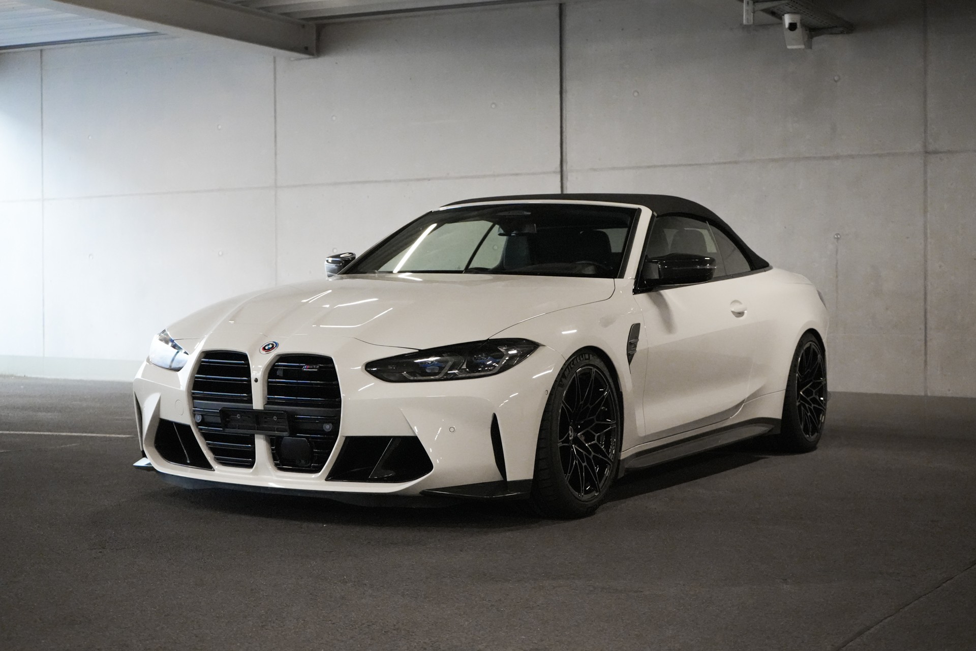 BMW M4 Cabrio Competition M xDrive-image-7