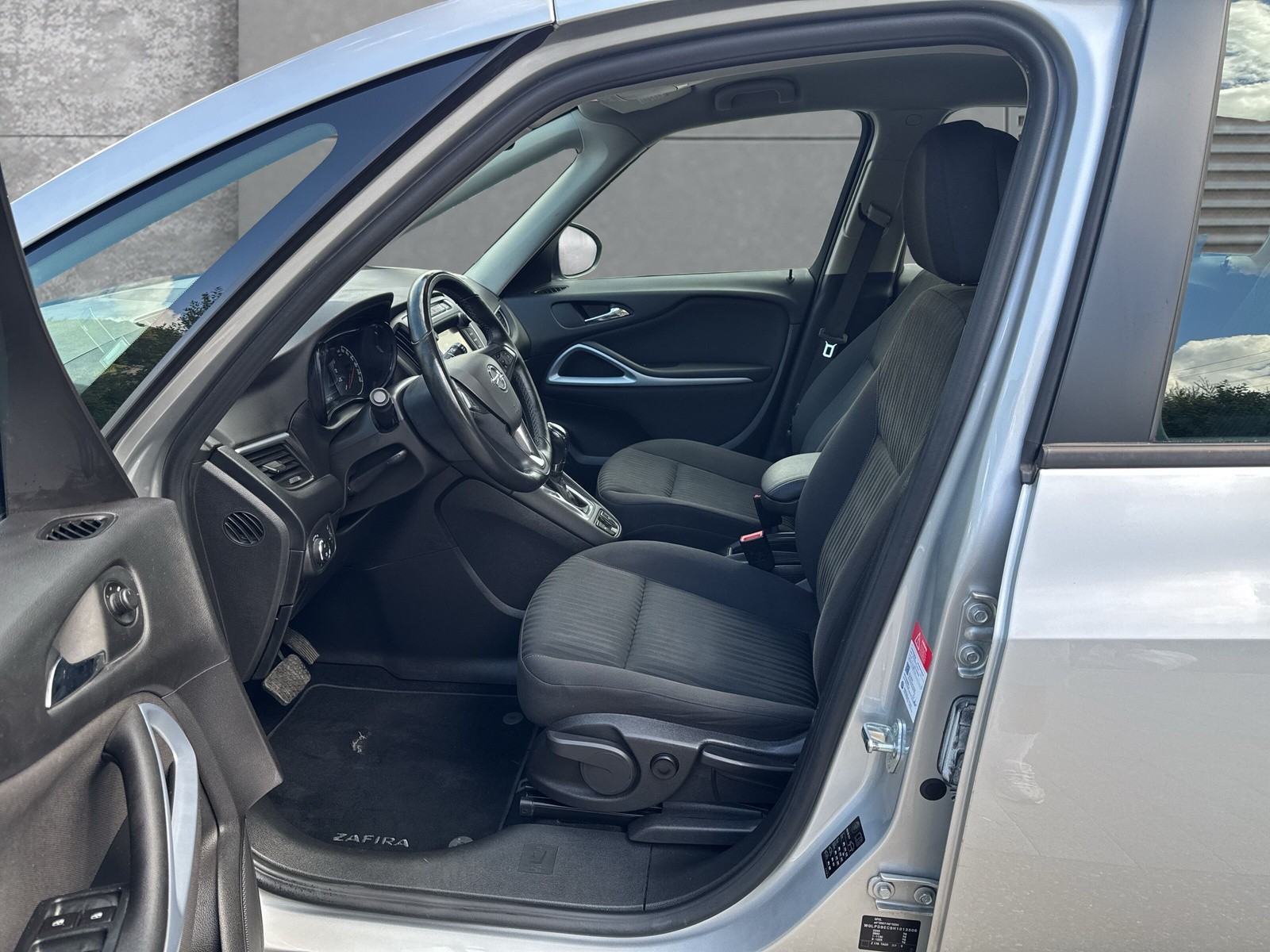 OPEL Zafira 1.4i 16V Turbo Enjoy Automatic-image-8