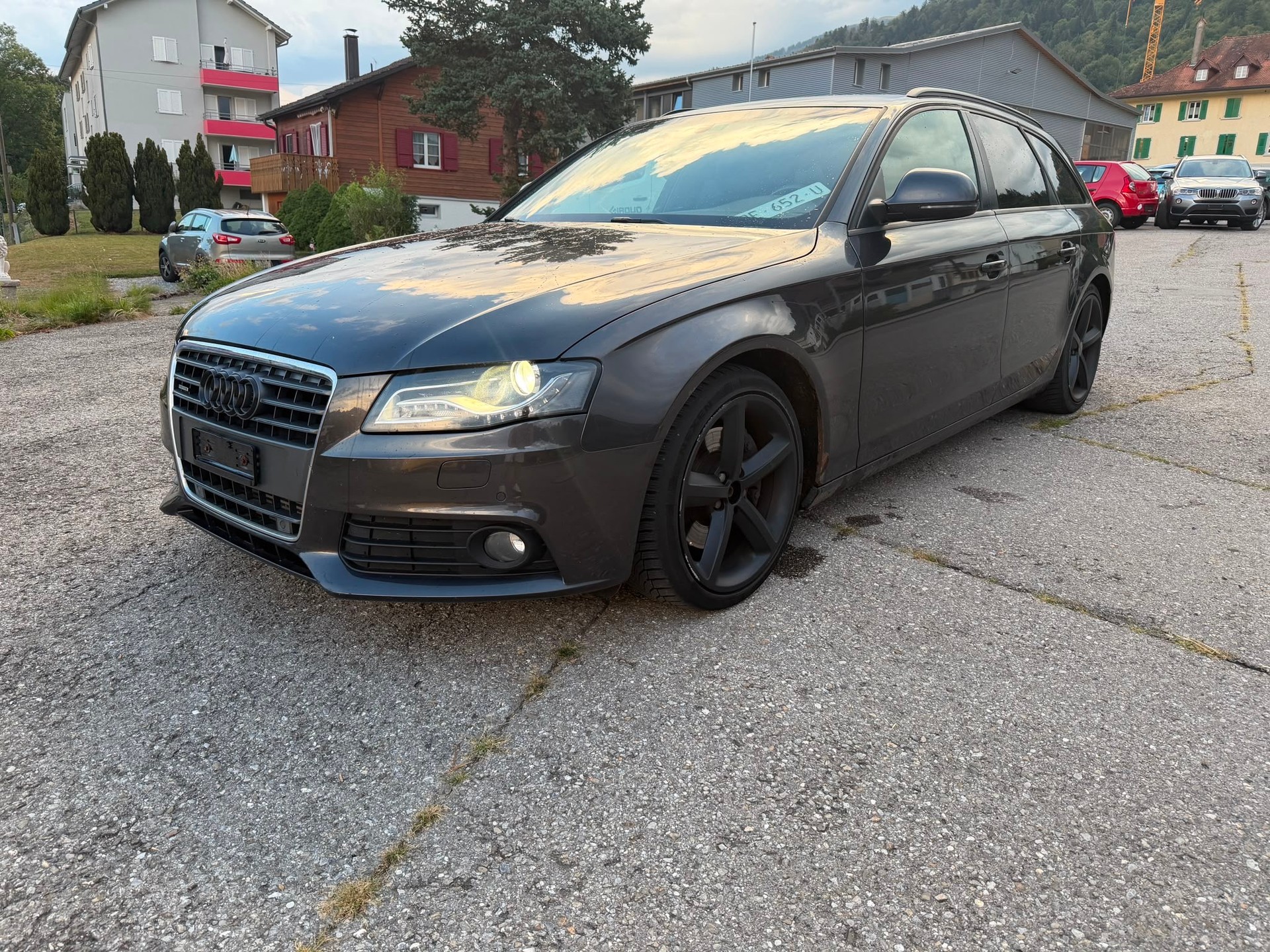 AUDI A4 Avant 2.0 TFSI quattro-image-10